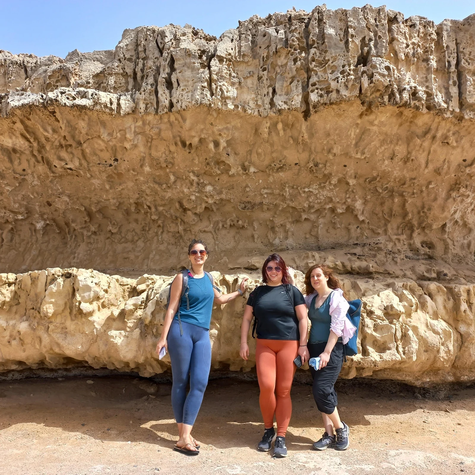 Camina por Las Peñitas y descubre las cuevas de Ajuy