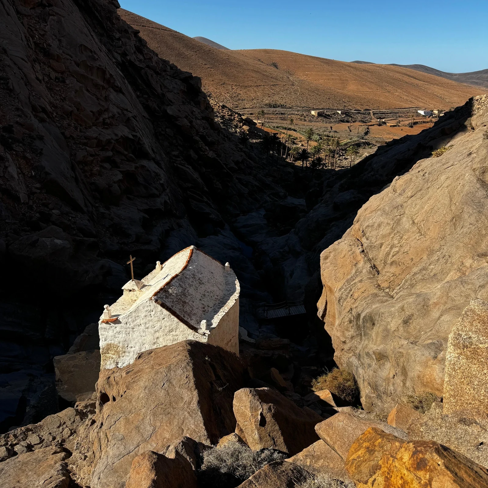 Two wild landscapes on one western Fuerteventura hike
