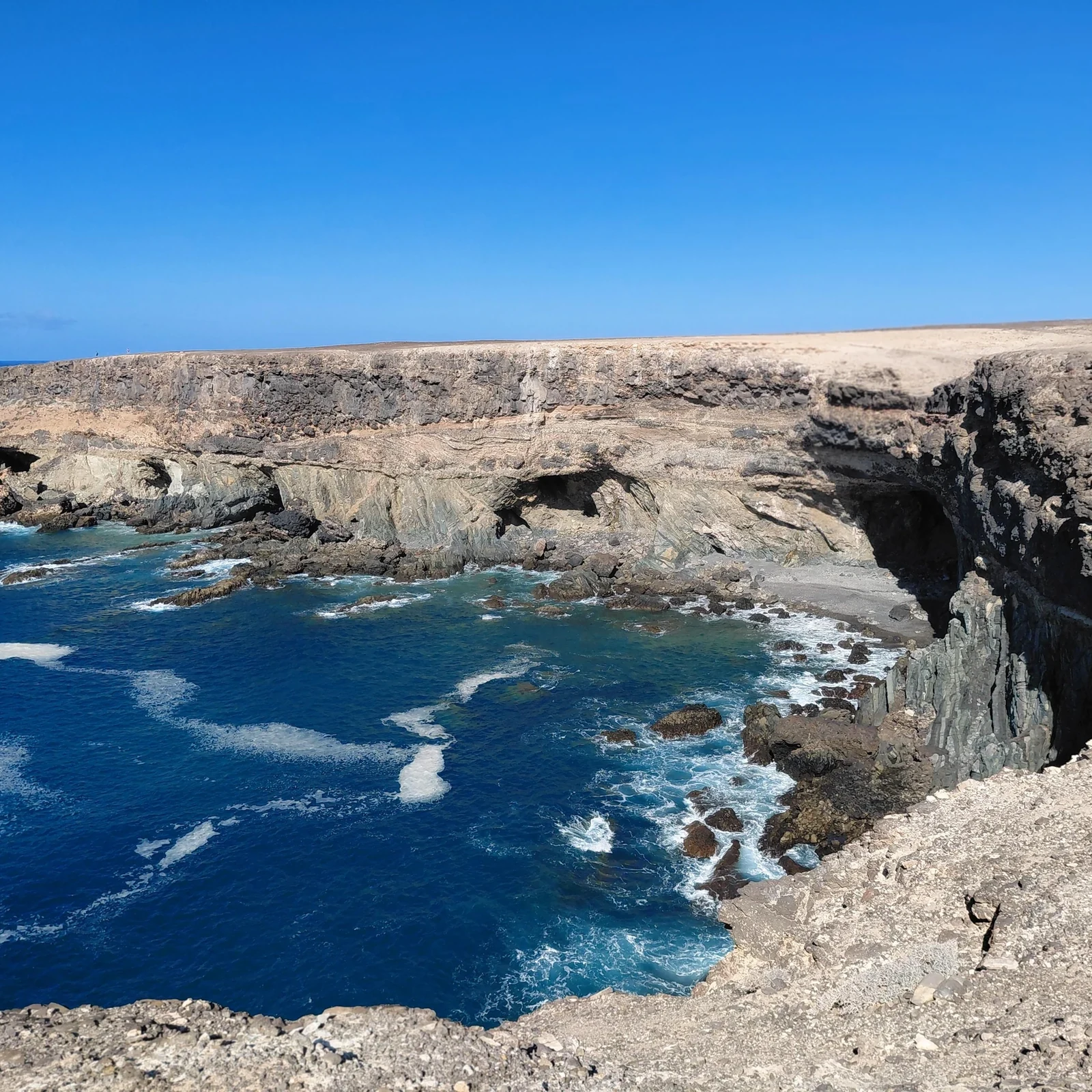 Two wild landscapes on one western Fuerteventura hike