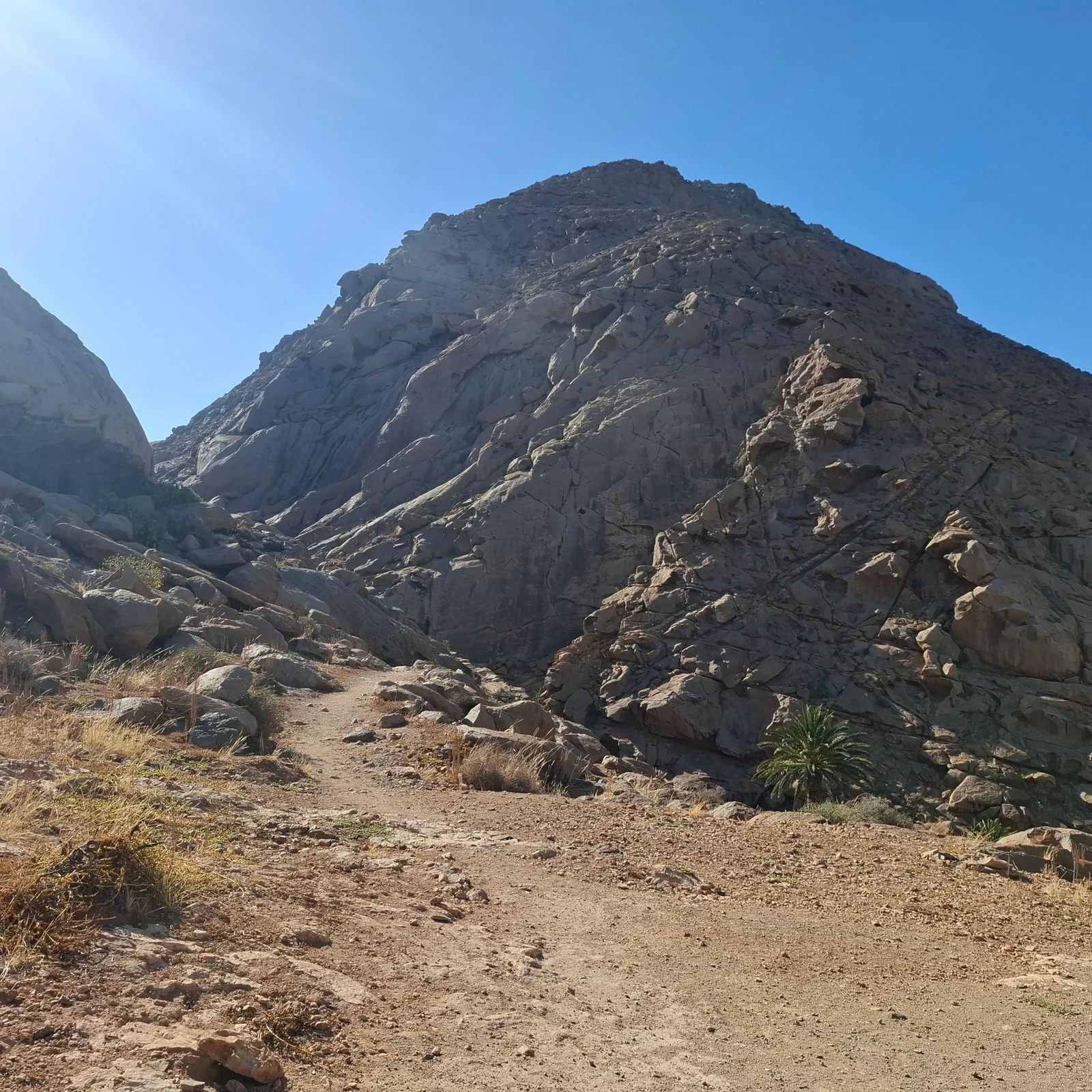 Two wild landscapes on one western Fuerteventura hike