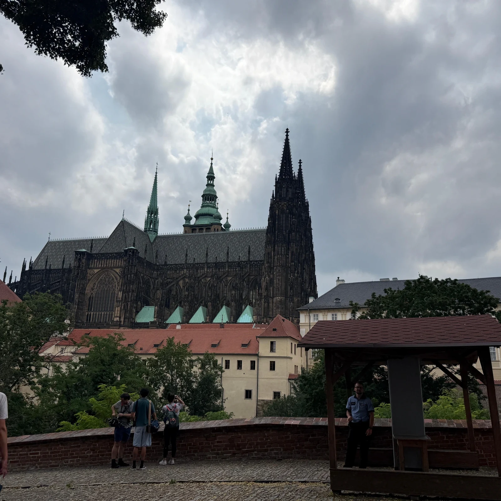 De la Ciudad Vieja al Castillo de Praga con guía