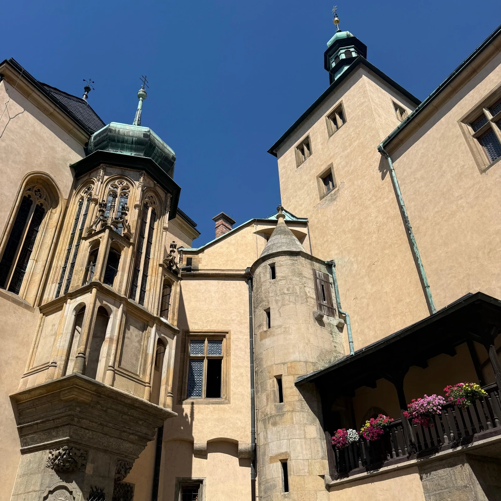 Kutná Hora y la Capilla de los Huesos desde Praga
