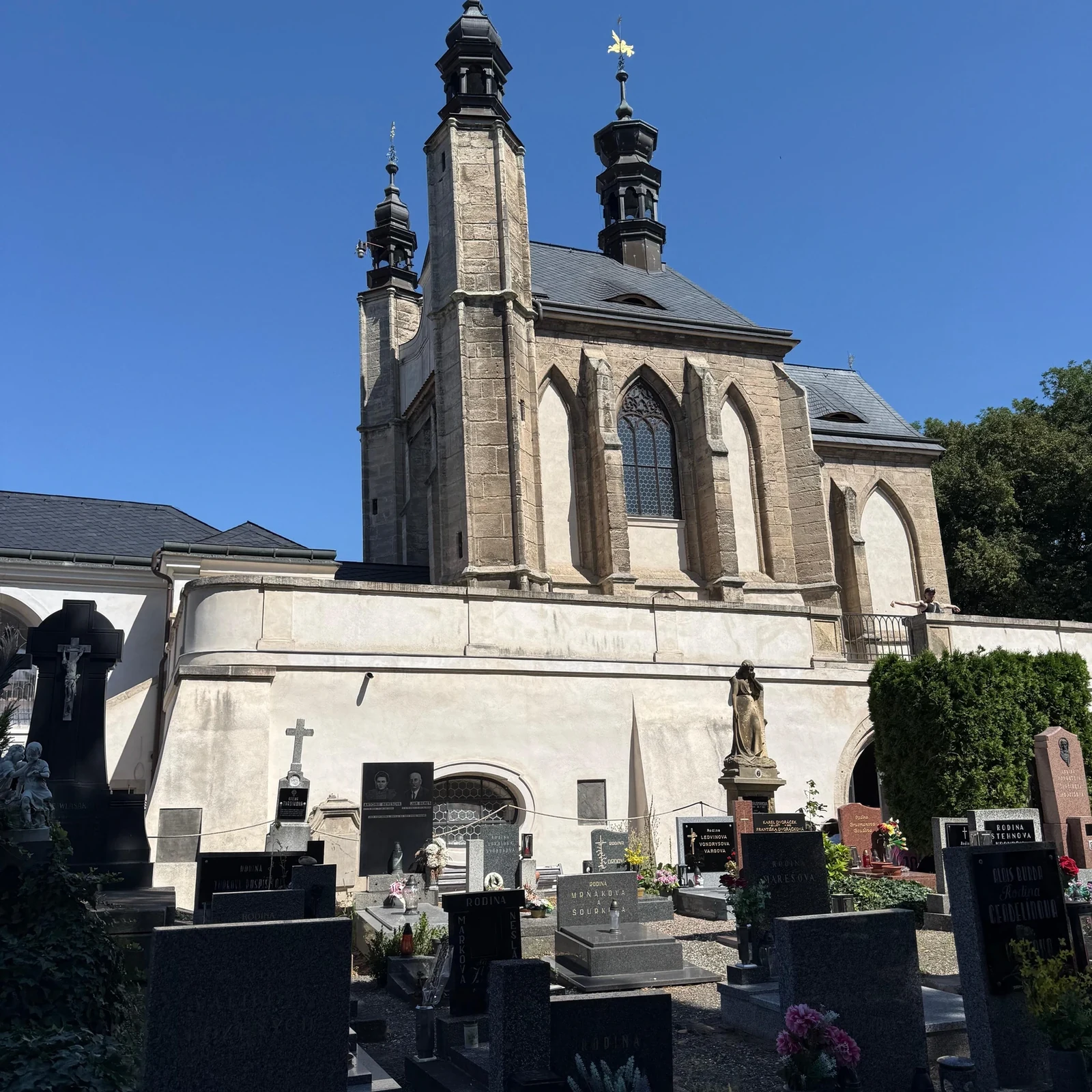 Kutná Hora y la Capilla de los Huesos desde Praga