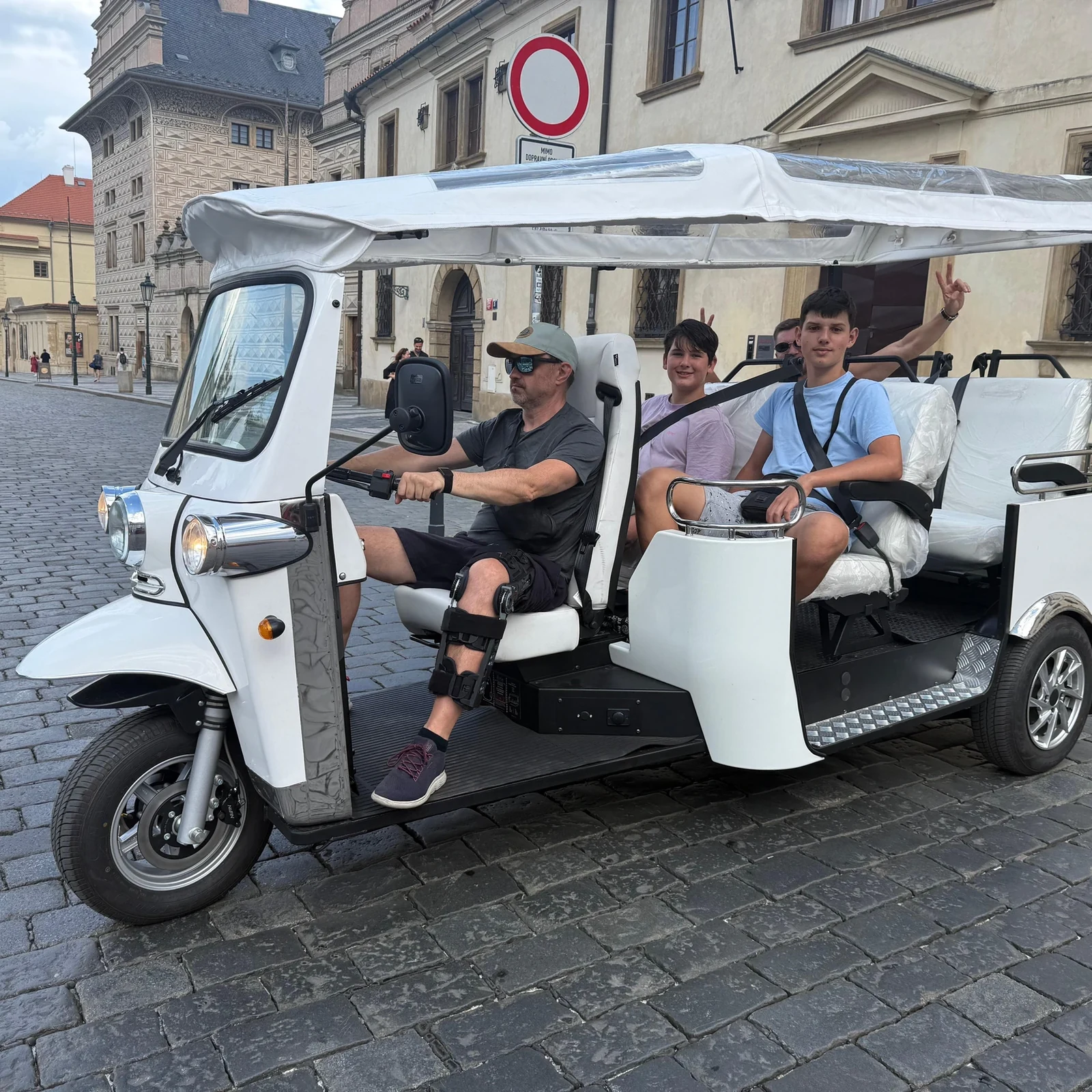 Entdecke Prag im privaten elektrischen Tuk-Tuk