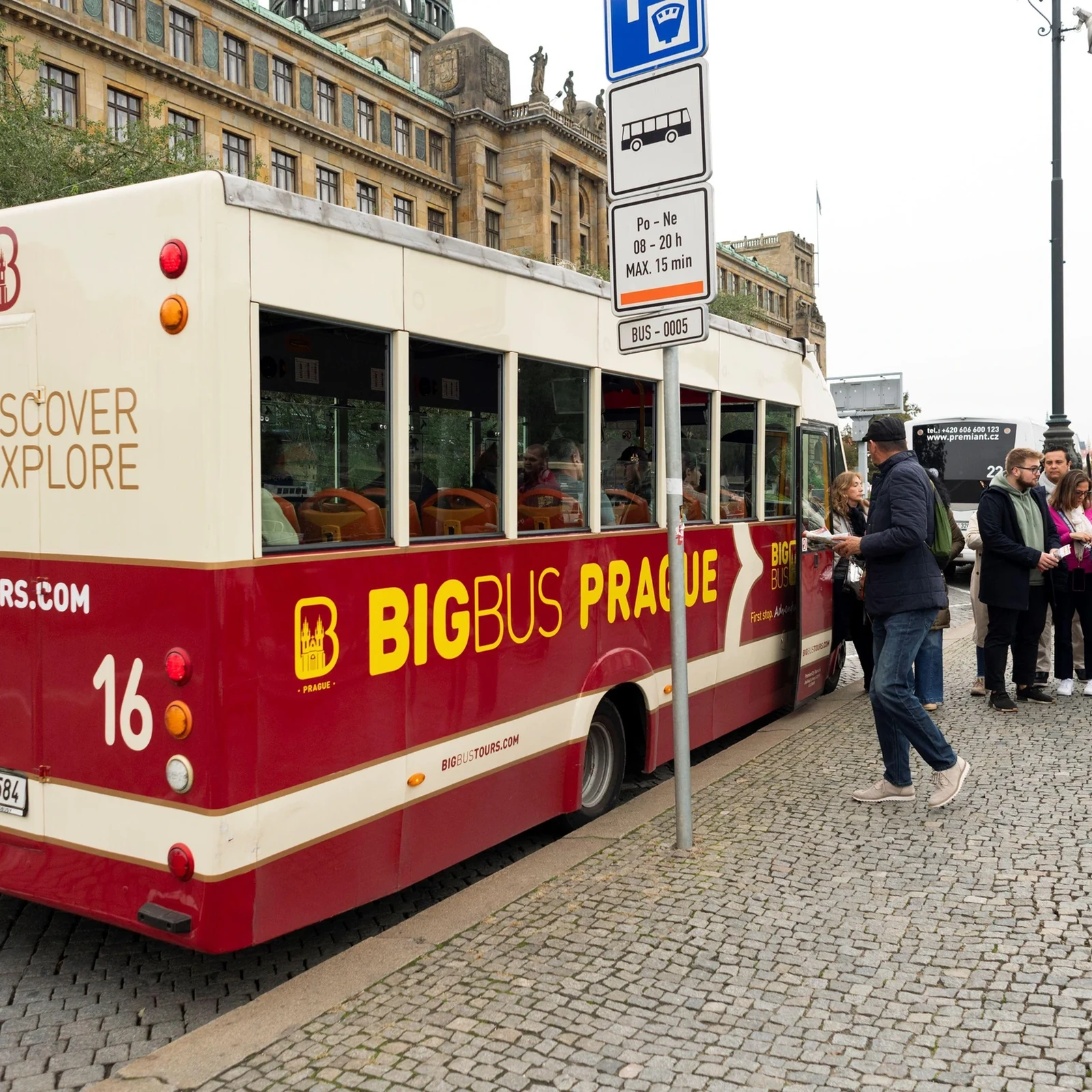 Découvrez Prague à votre rythme sur deux lignes de bus