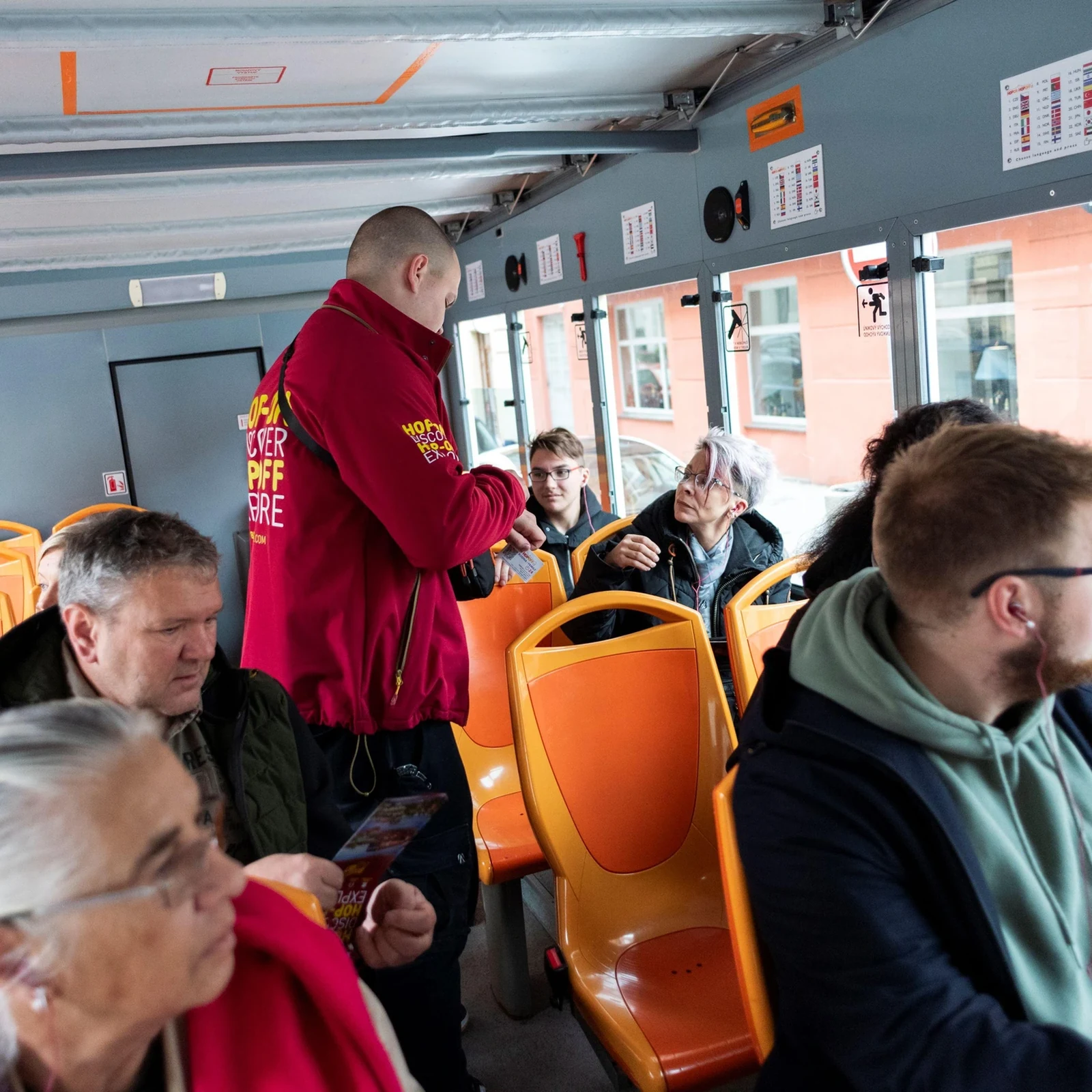 Découvrez Prague à votre rythme sur deux lignes de bus