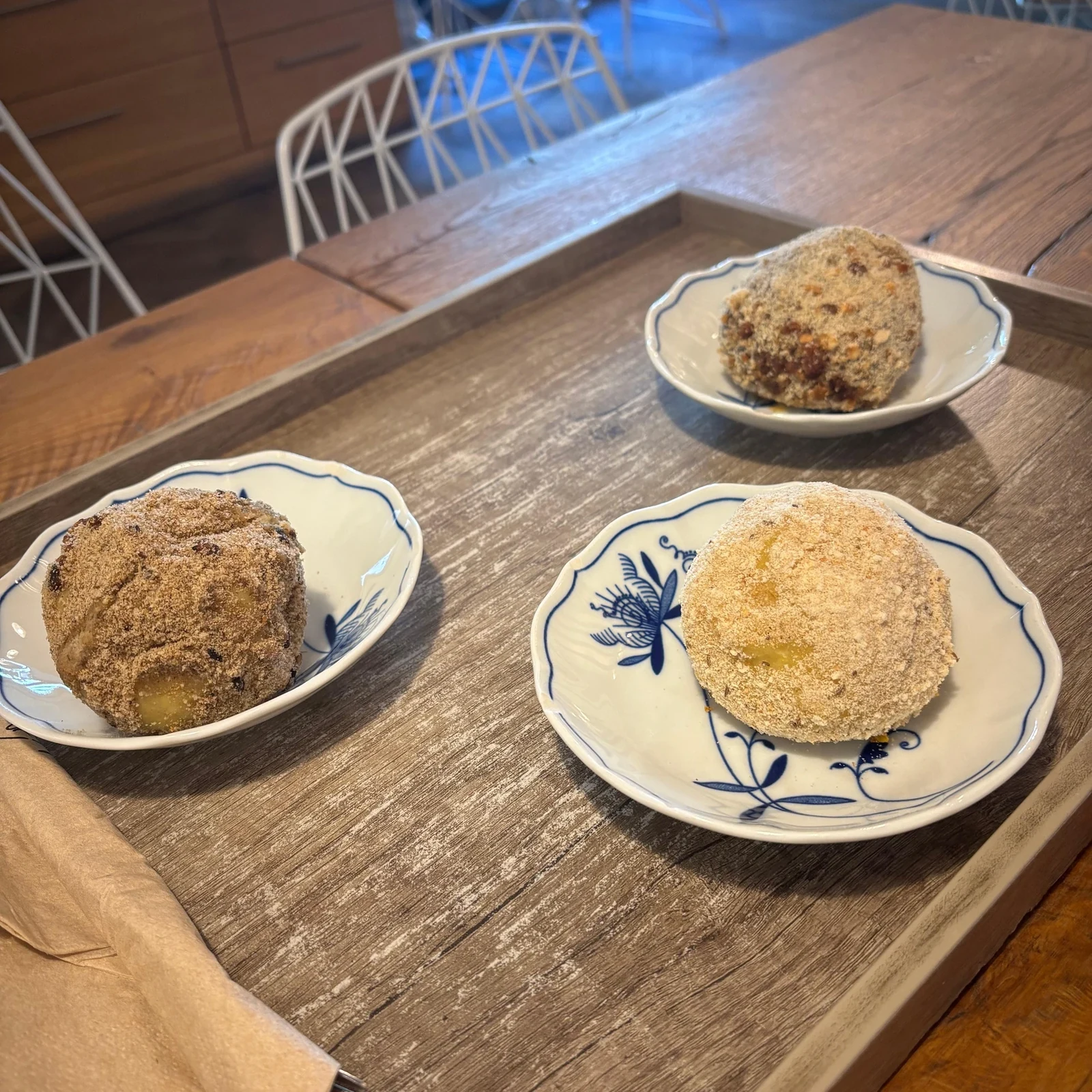 Descubre la comida callejera checa mientras paseas por Praga