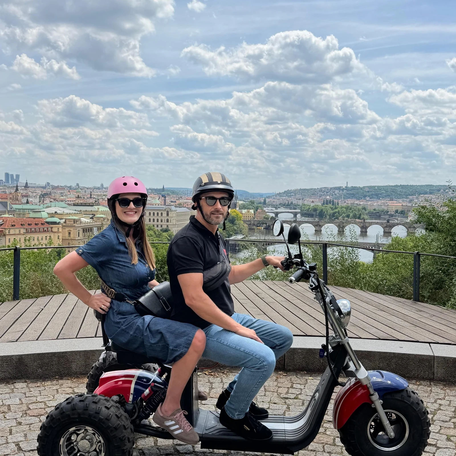 Entdecke Prag mit einem elektrischen Trike