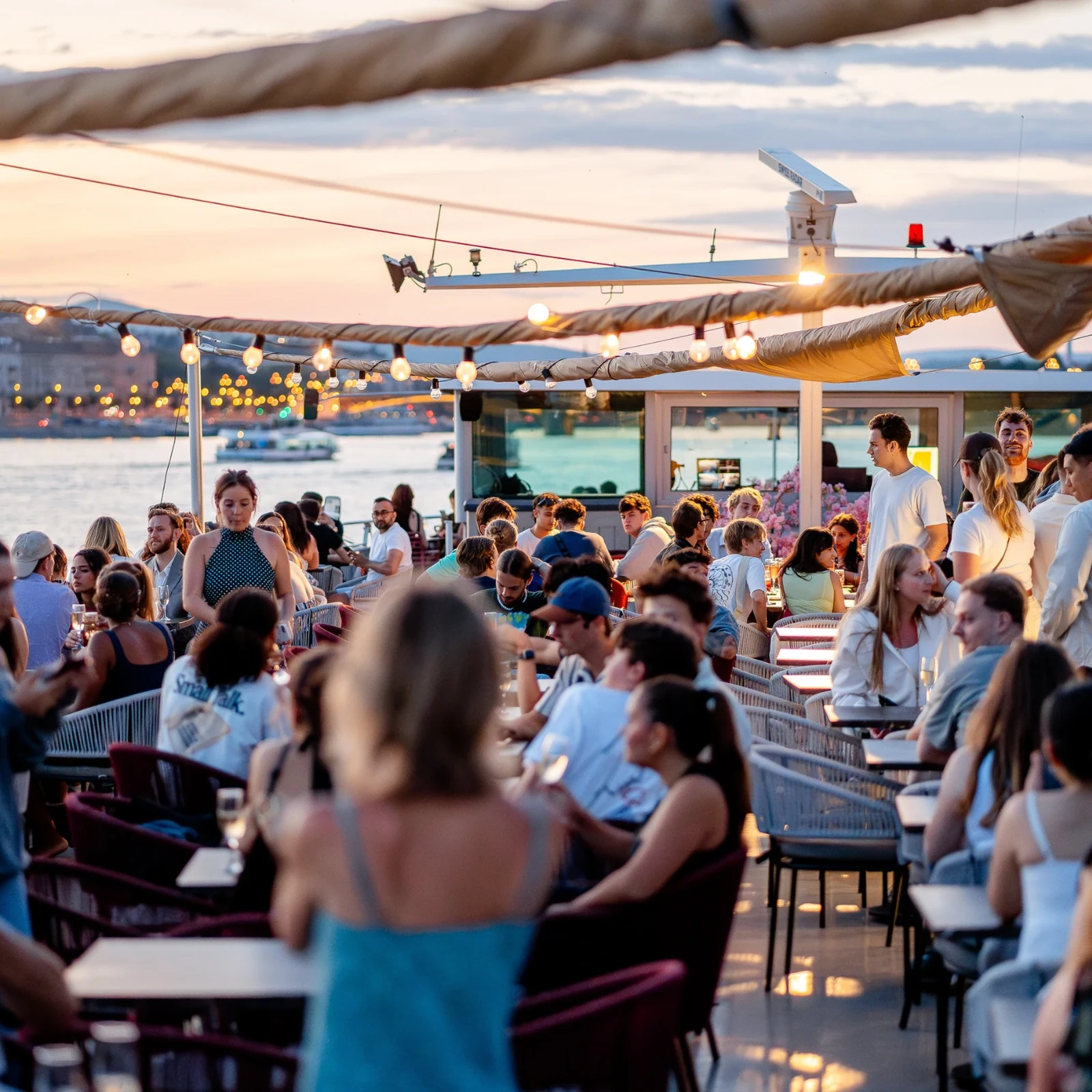 See Budapest from the Danube with drinks along the way