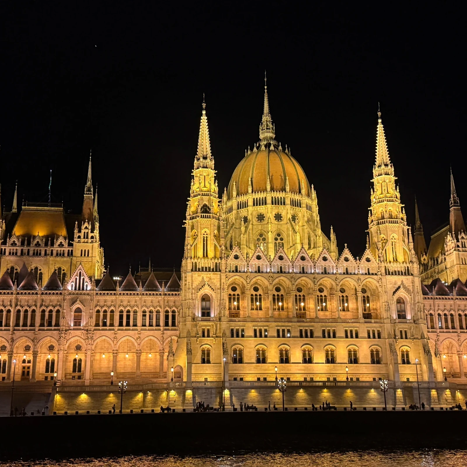 See Budapest from the Danube with drinks throughout the cruise