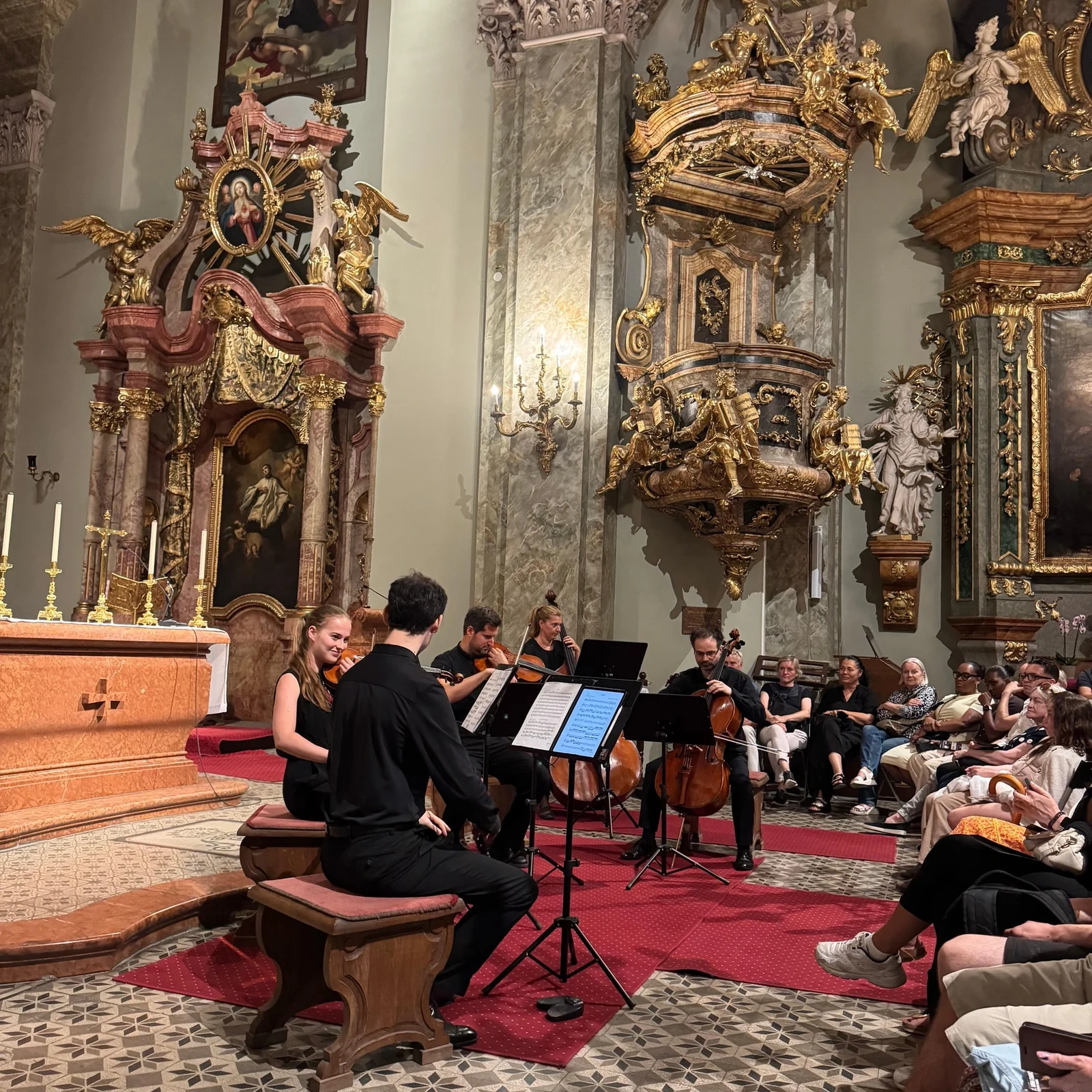 Vivaldi, Mozart et Bach dans une église baroque de Budapest