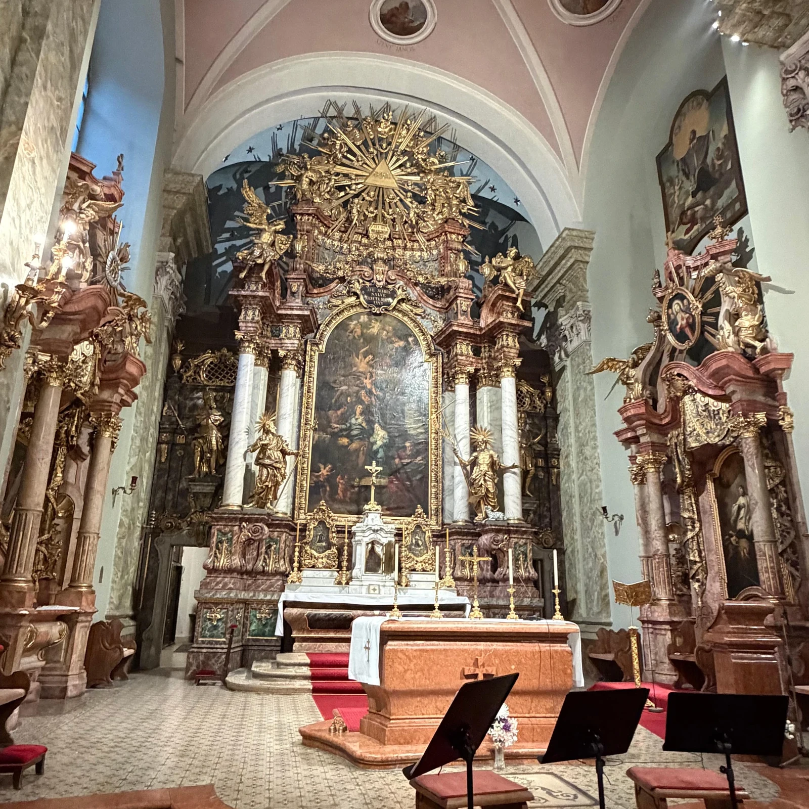 Vivaldi, Mozart et Bach dans une église baroque de Budapest