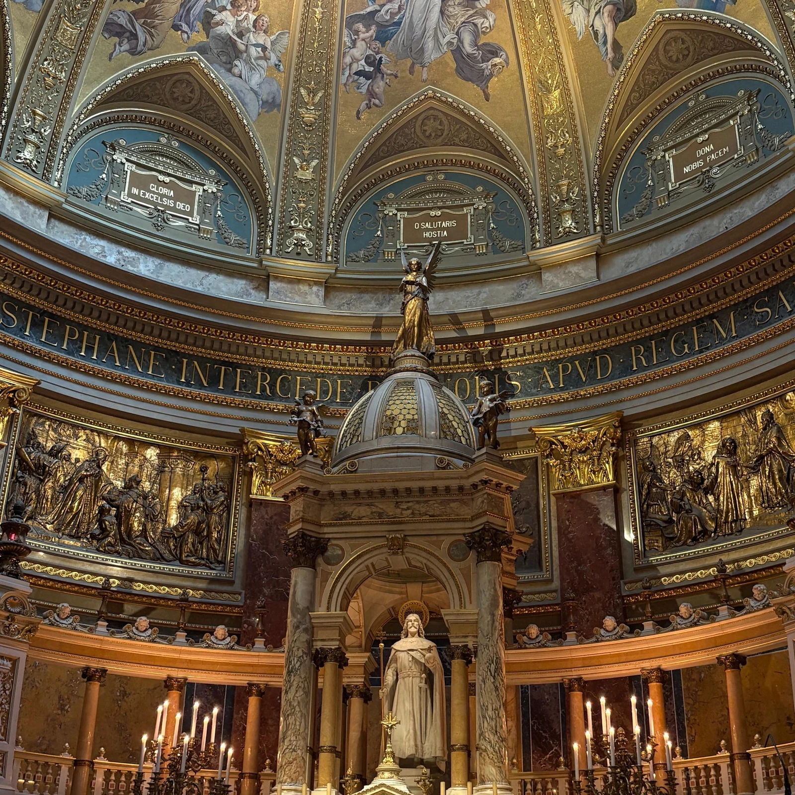 Explore St Stephen's Basilica at your own pace