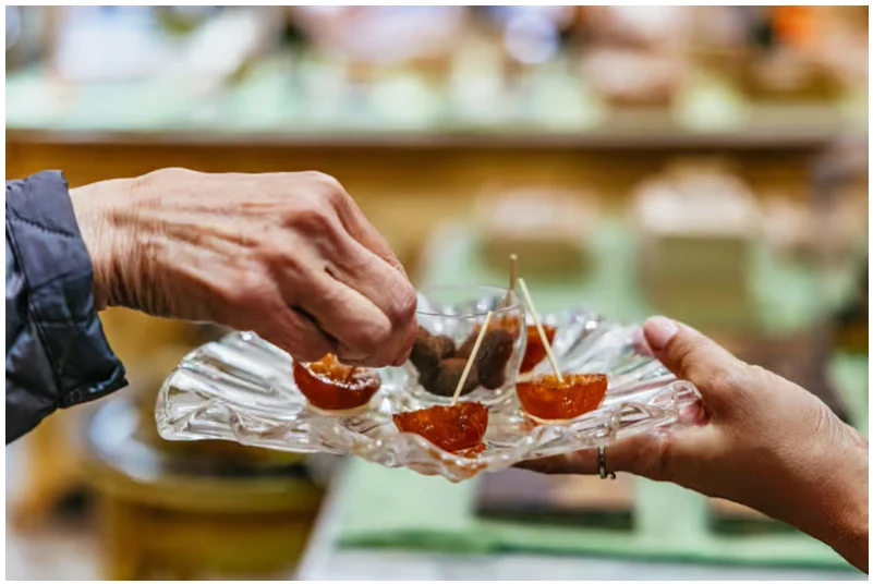 Visite gastronomique au coucher du soleil à Nice avec repas complet et vin