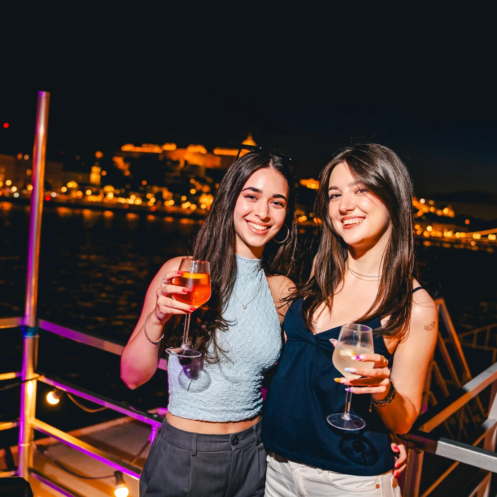Budapest von der Donau aus – mit unbegrenzten Getränken