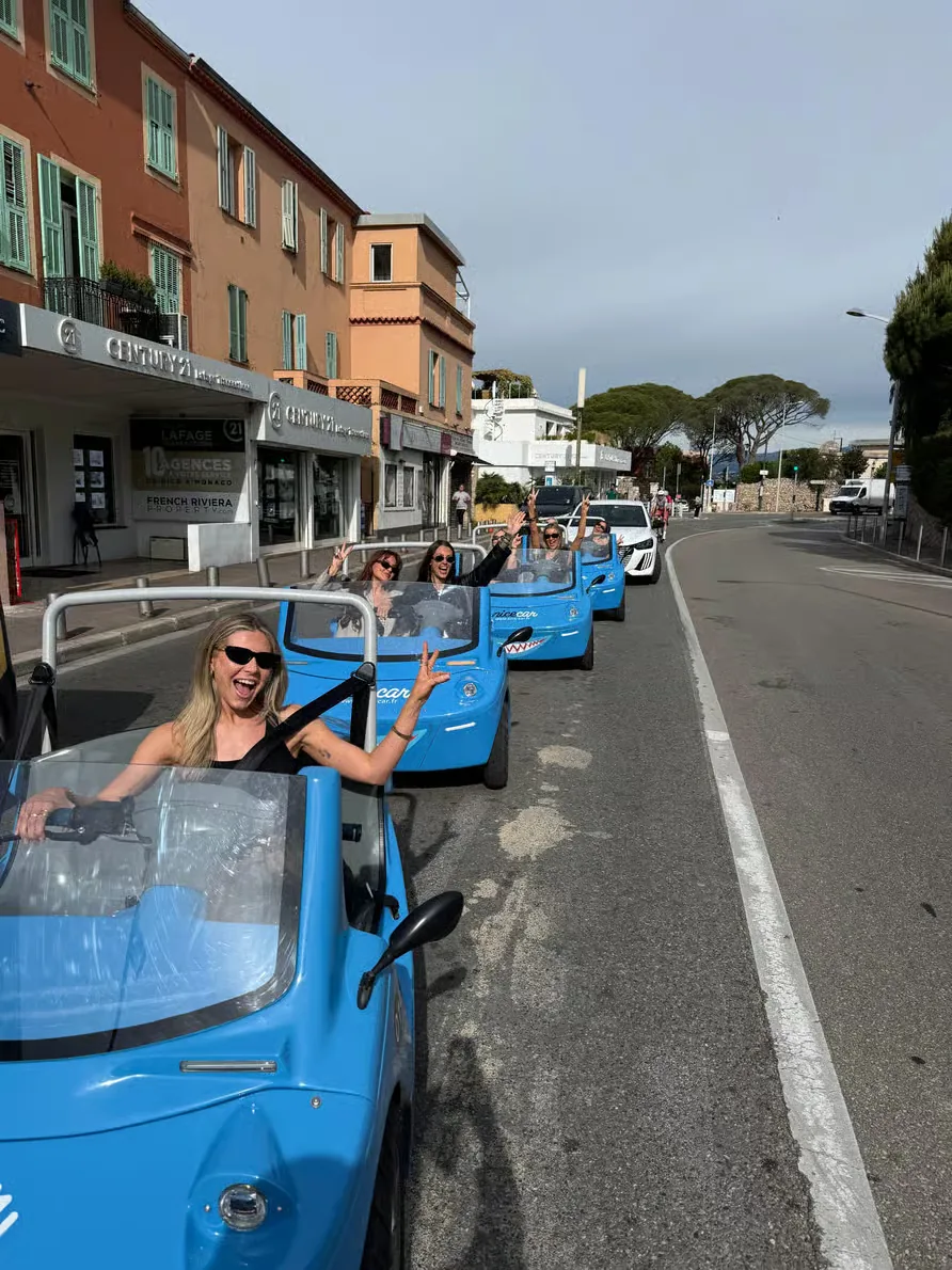 Tour en voiture électrique à Nice pour explorer la Riviera française