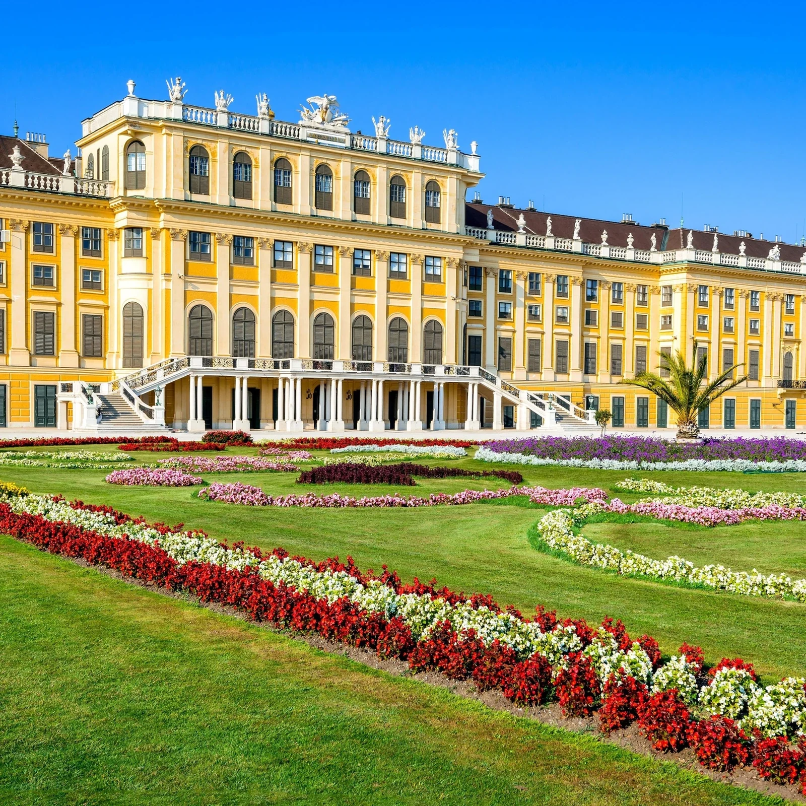 Choose how you want to discover Schönbrunn