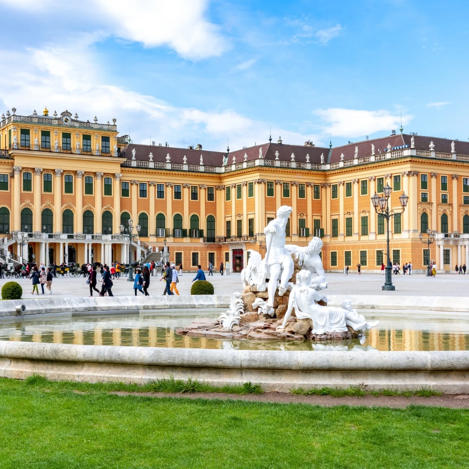 Choose how you want to discover Schönbrunn