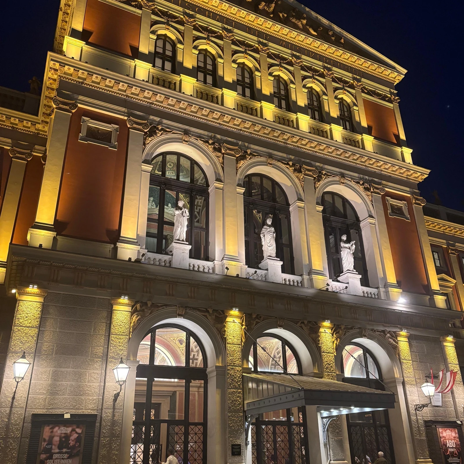 Live classical music inside the Musikverein