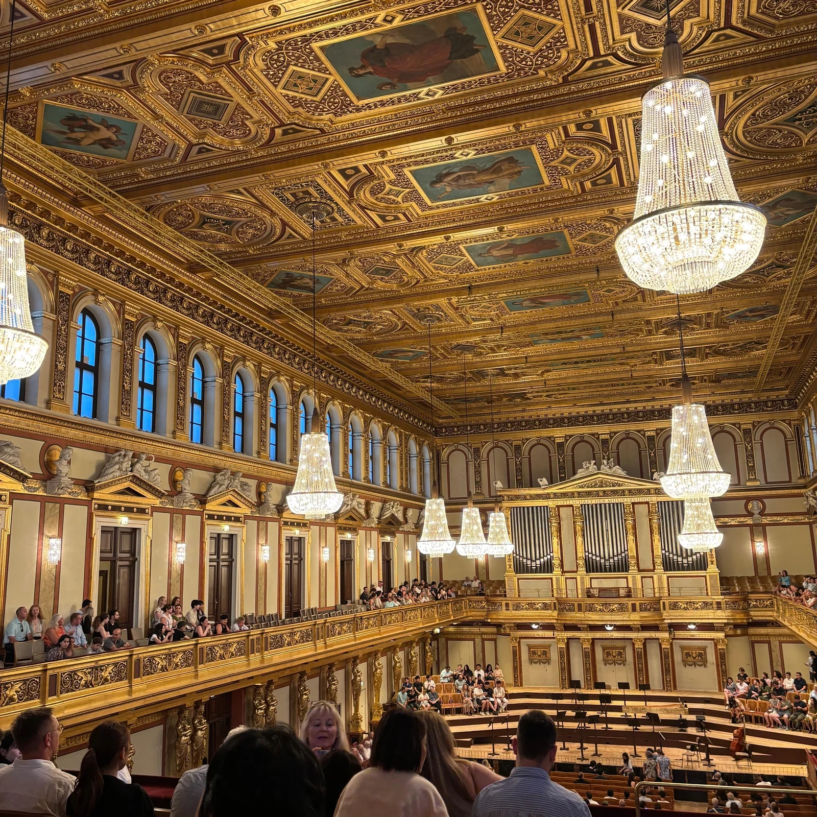 Live classical music inside the Musikverein