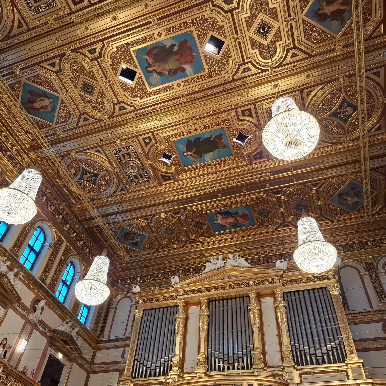 Live classical music inside the Musikverein