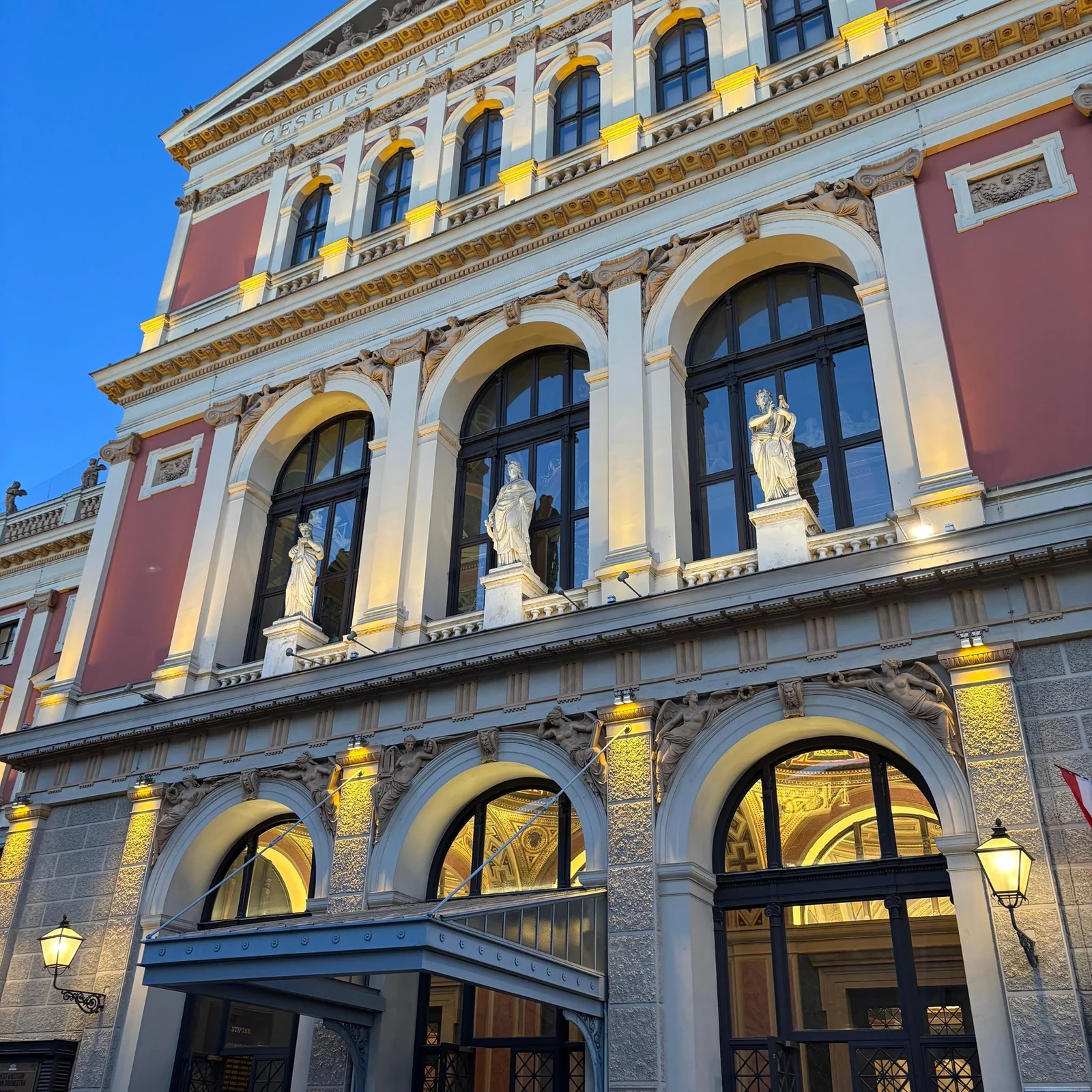 Mozart and Strauss in Vienna’s Golden Hall