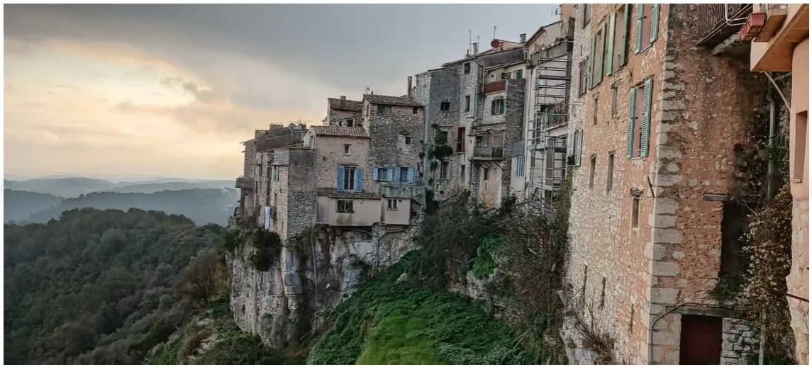 Excursion villages médiévaux Provence depuis Nice en une journée