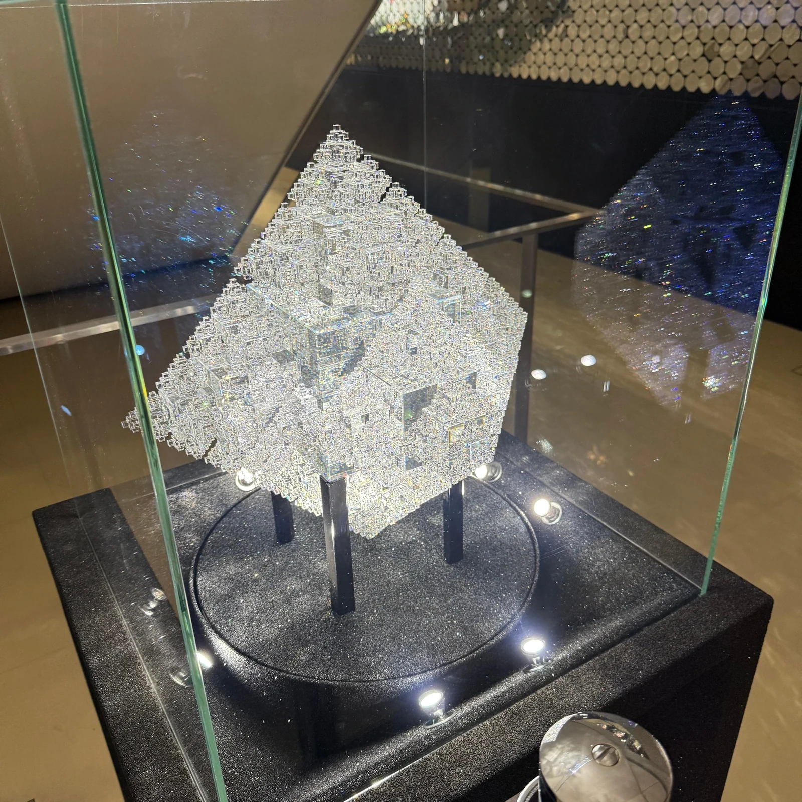 Swarovski House Wien: Kristall, Geschichte und ein Getränk