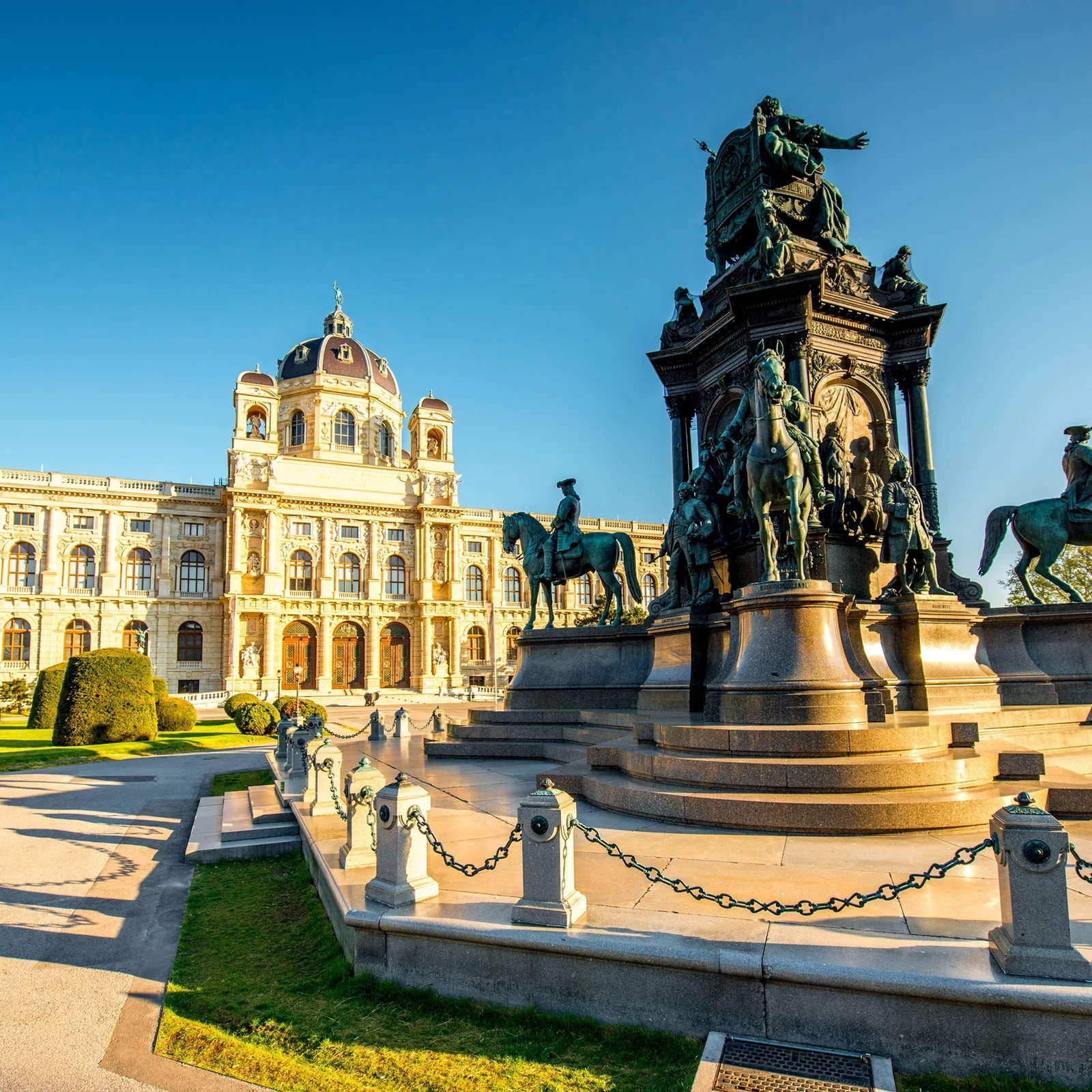 See Vienna at your own pace with Big Bus