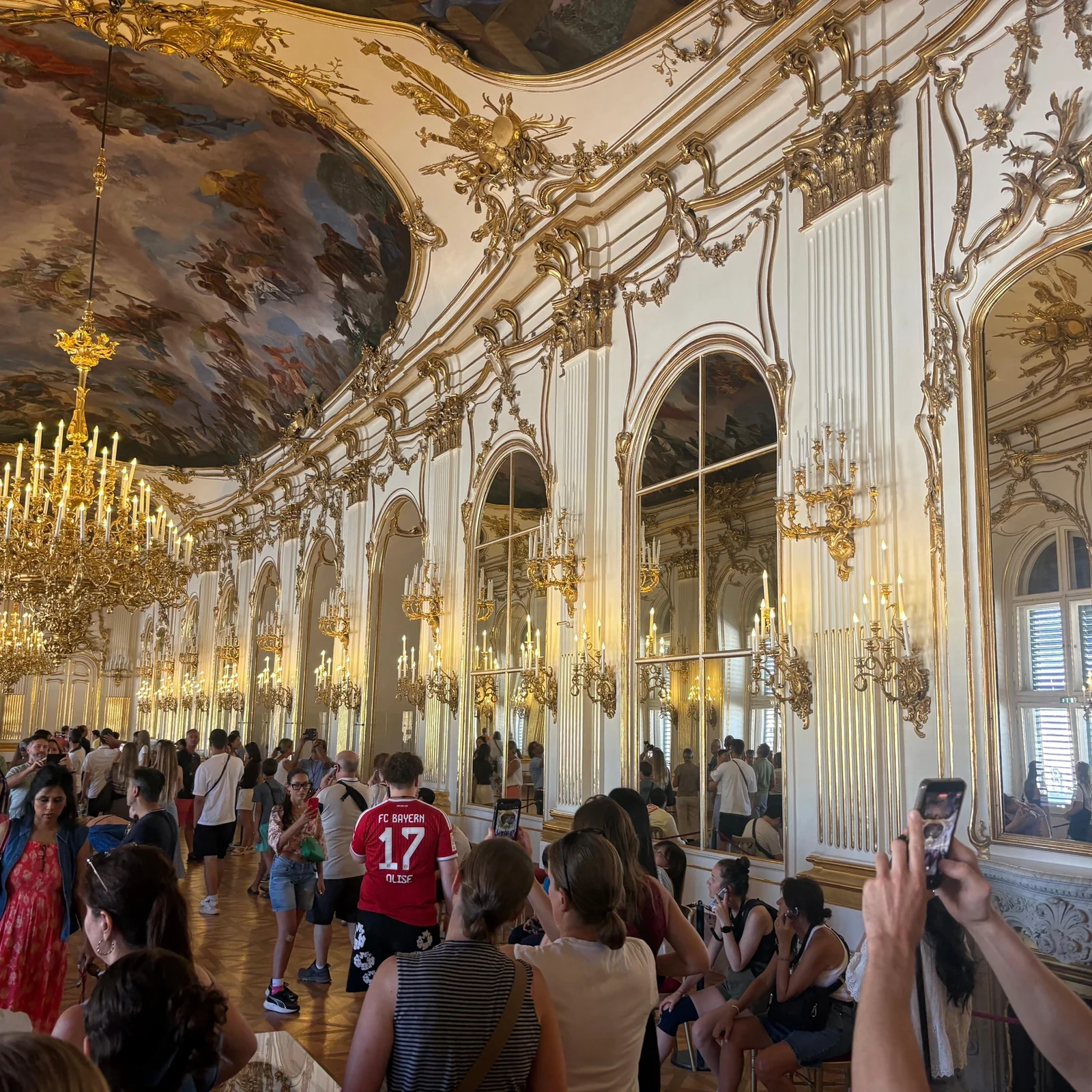 Discover Schönbrunn inside and through its gardens