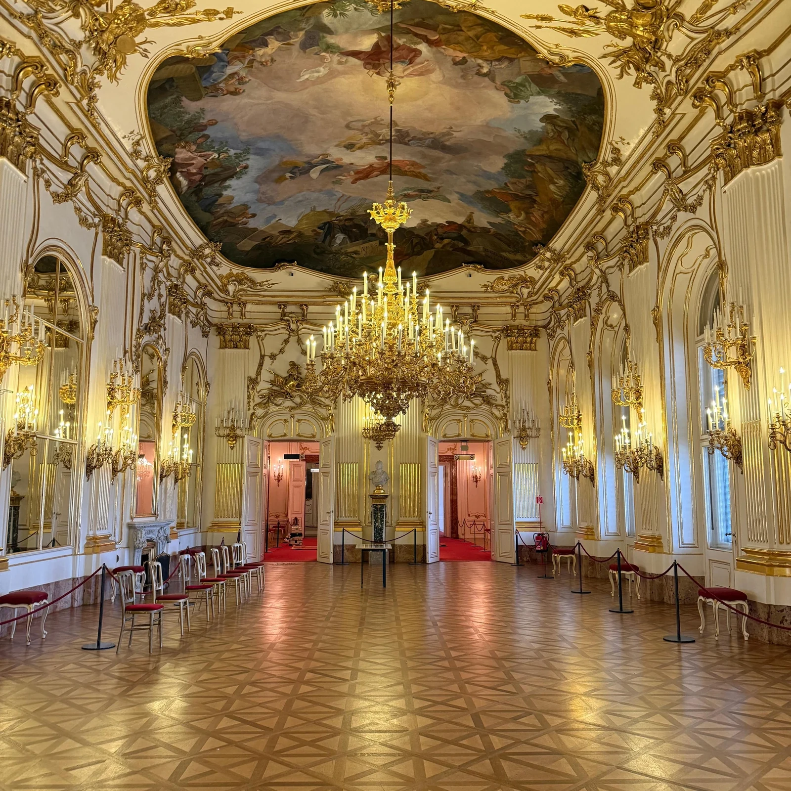 Explore Schönbrunn with smaller crowds and at your own pace