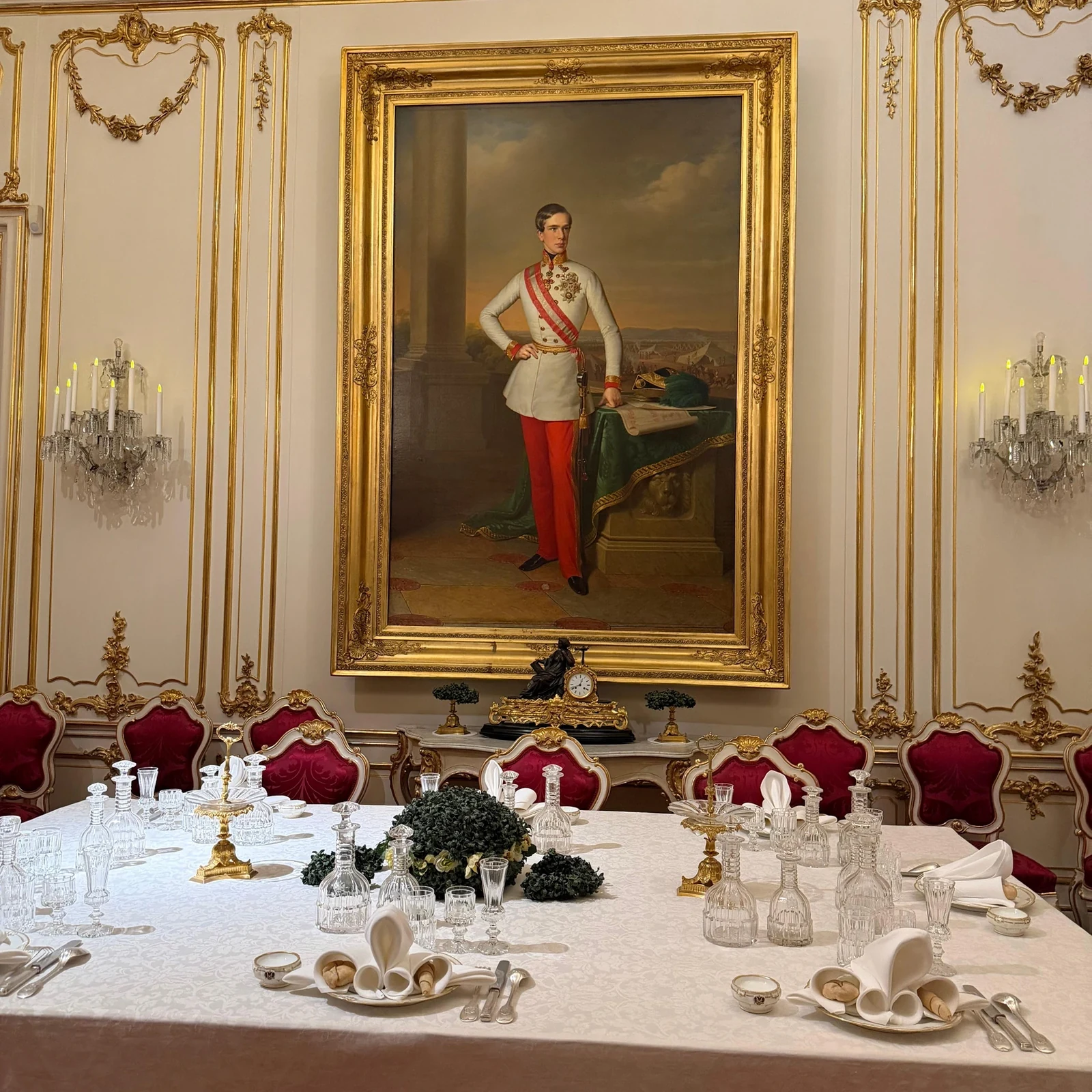 Explore Schönbrunn with smaller crowds and at your own pace