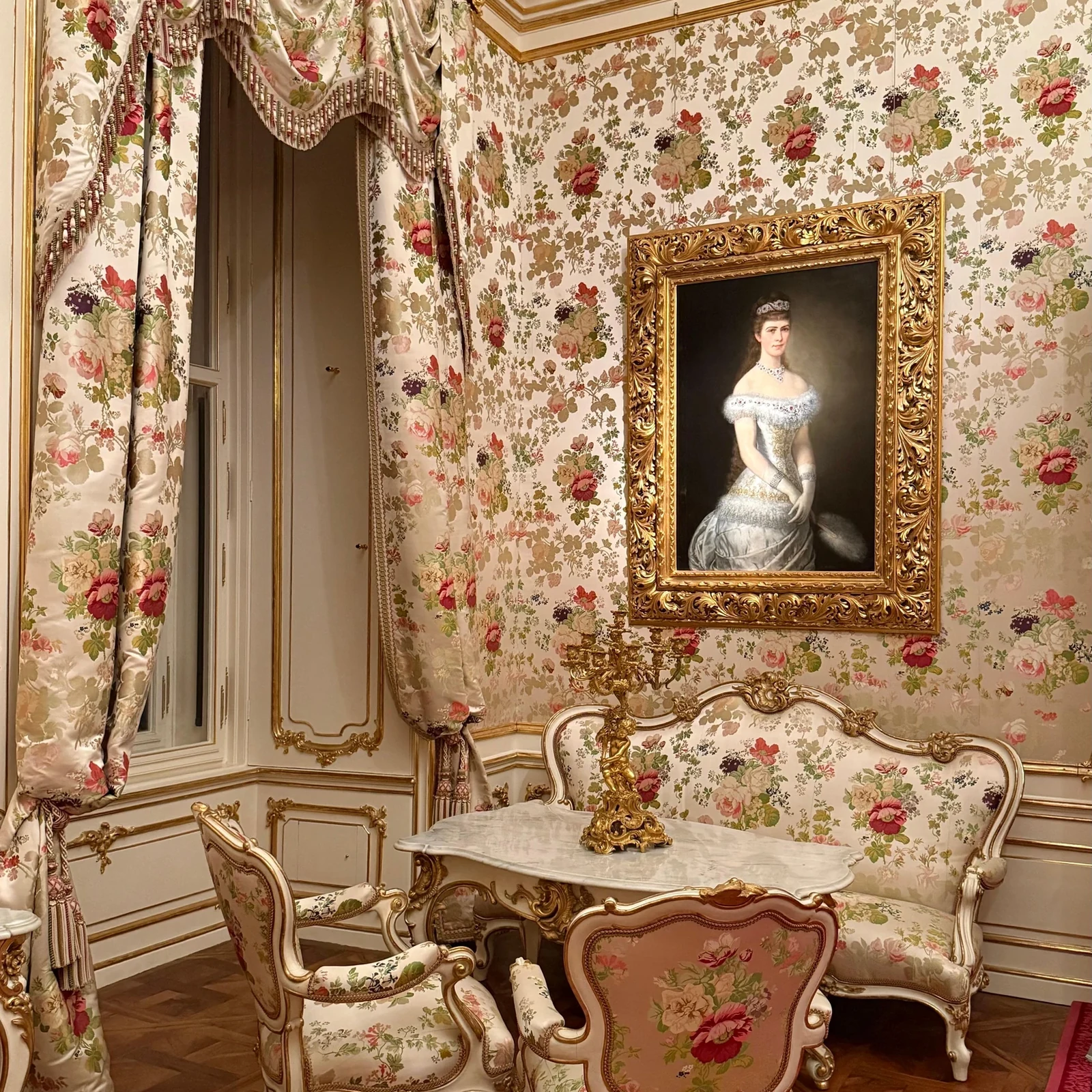 Explore Schönbrunn with smaller crowds and at your own pace