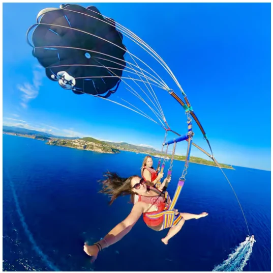 Parachute ascensionnel à Nice avec vue sur la Côte d’Azur