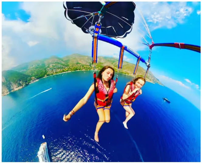 Parachute ascensionnel à Nice au-dessus de la Côte d’Azur