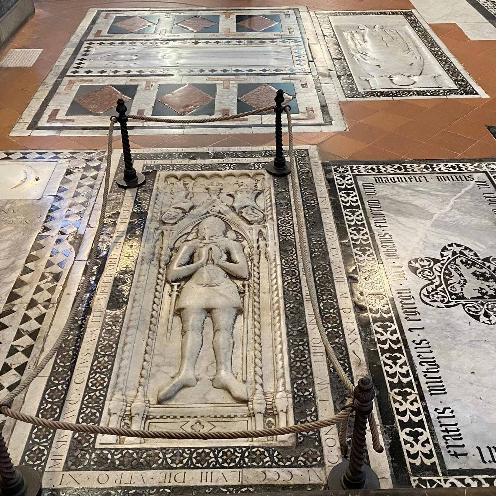 Découvrez Santa Croce de l'intérieur avec un guide