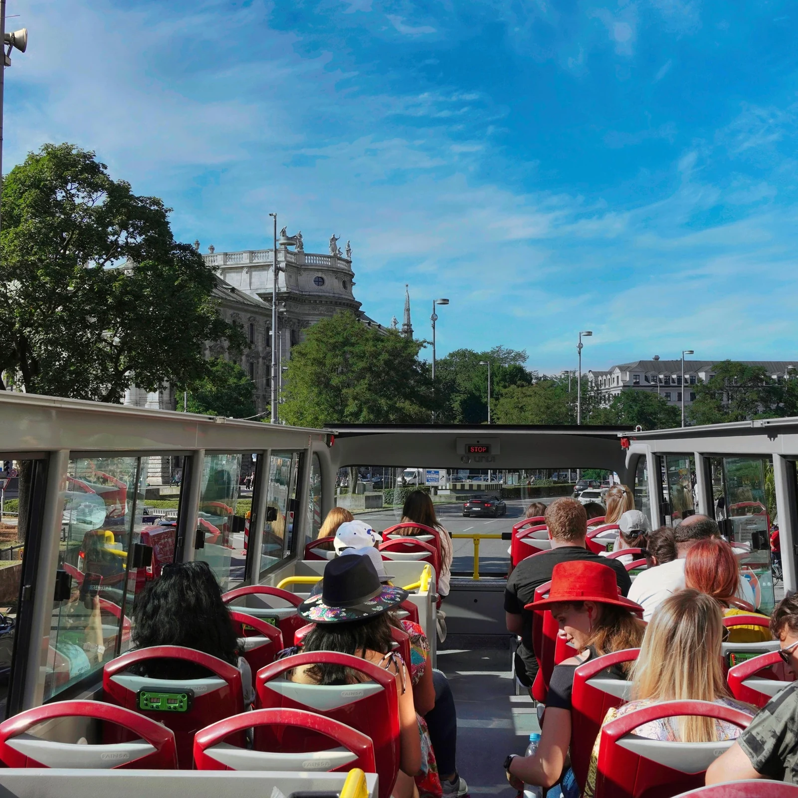 Explora Múnich a tu ritmo en autobús turístico