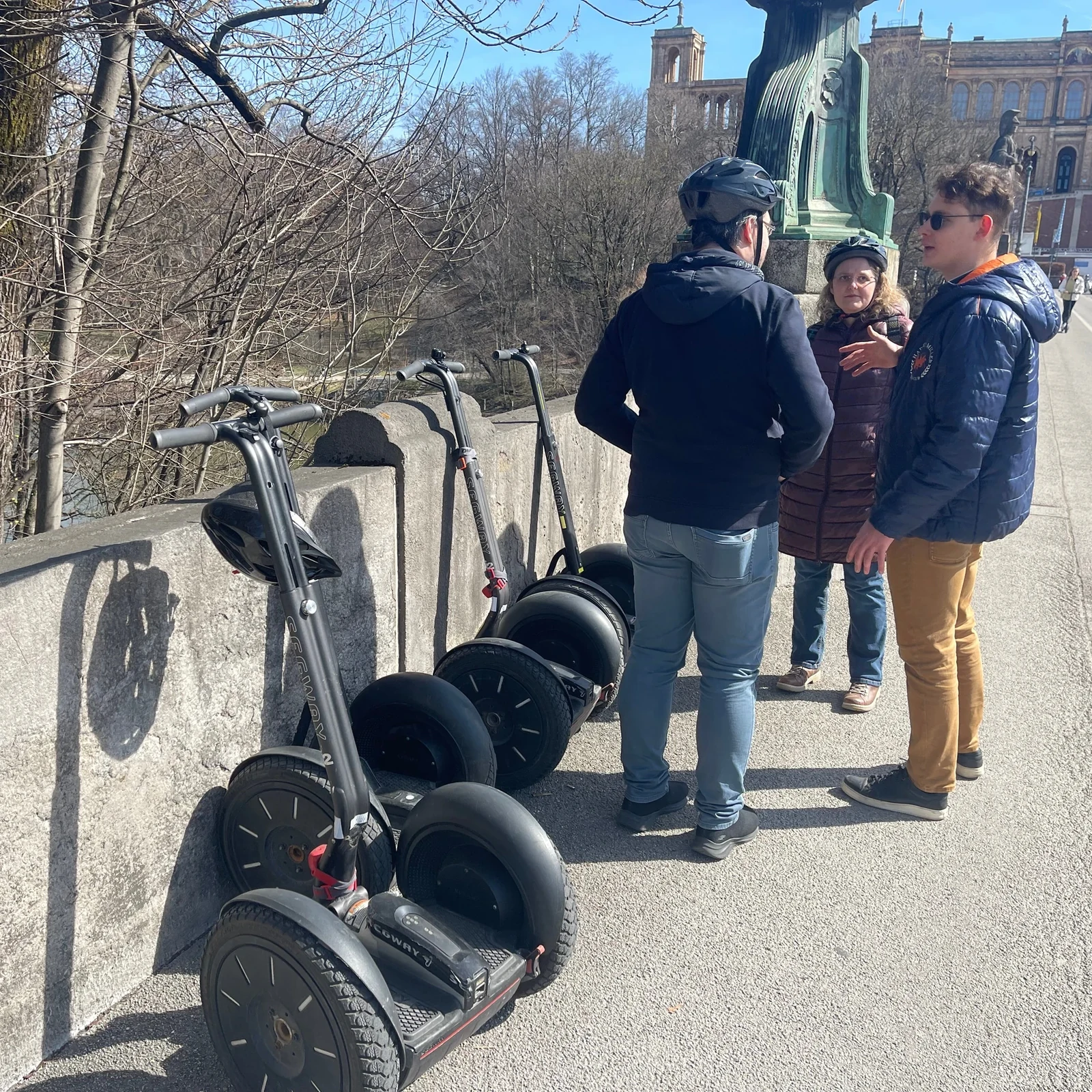 Découvrez Munich en Segway avec un guide
