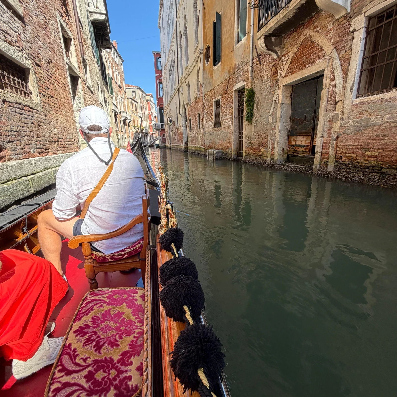 Venedig von einer Gondel auf dem Grand Canal aus erleben