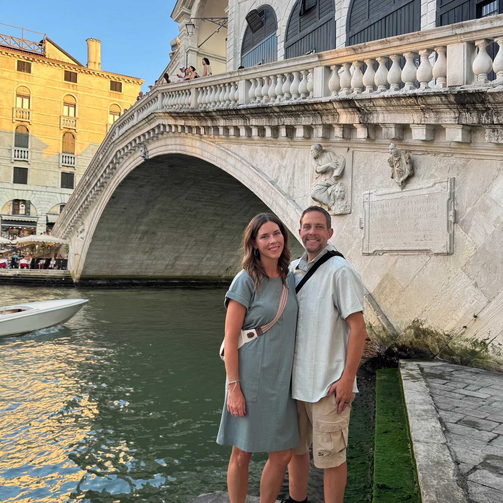 Les histoires sombres de Venise, à pied au coucher du soleil