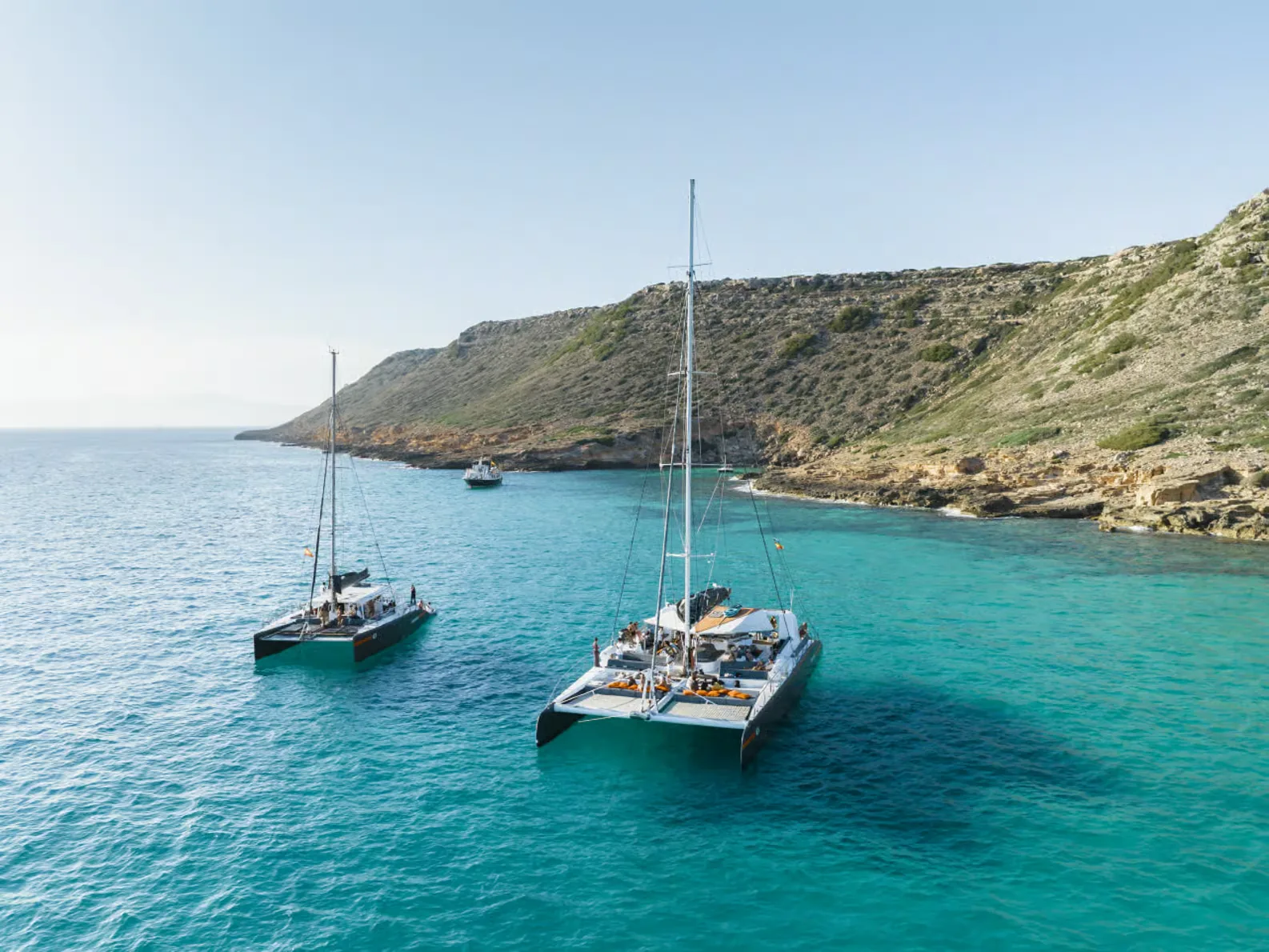 Tour en catamarán por la bahía de Palma con comida buffet