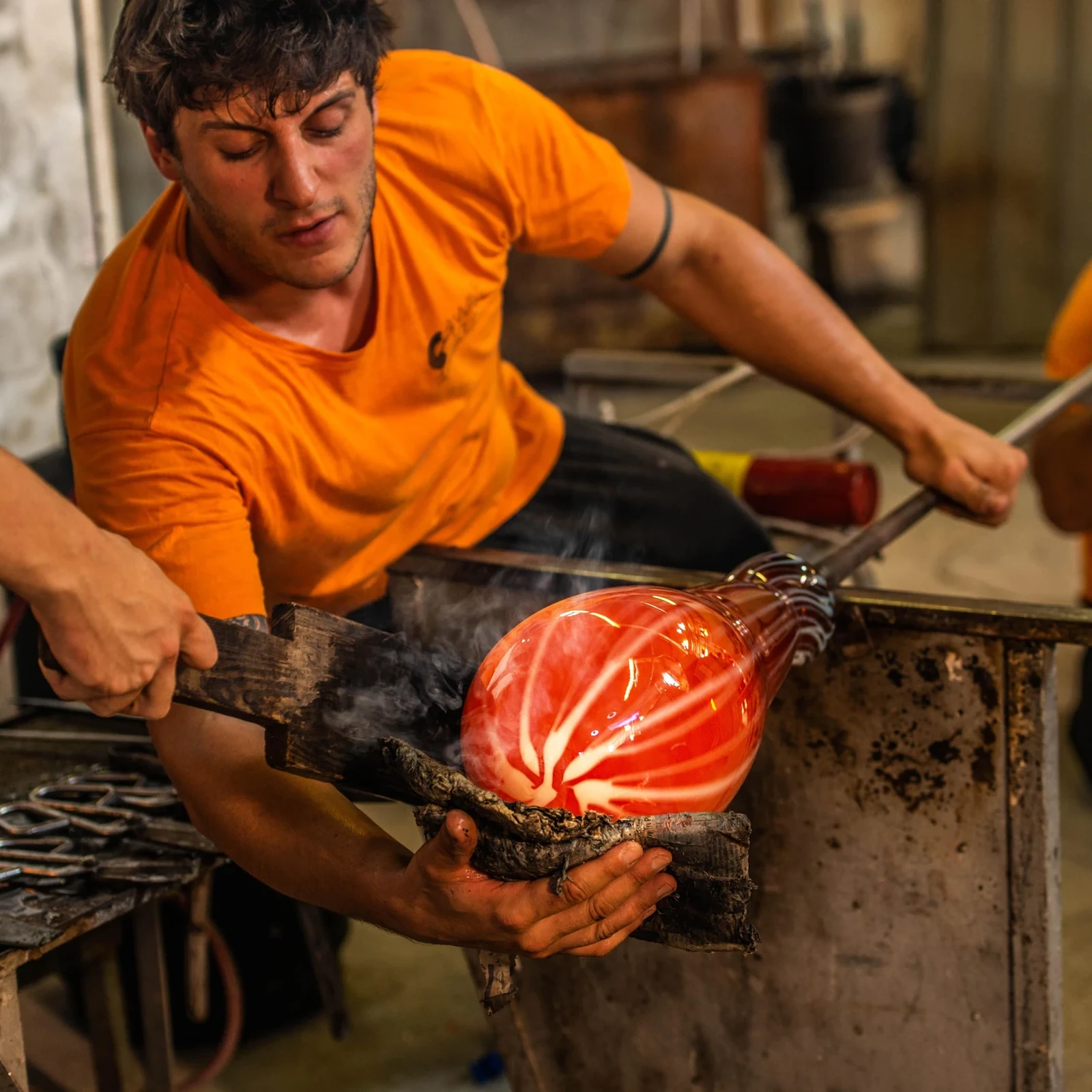 Fertige dein eigenes Glasstück auf Murano