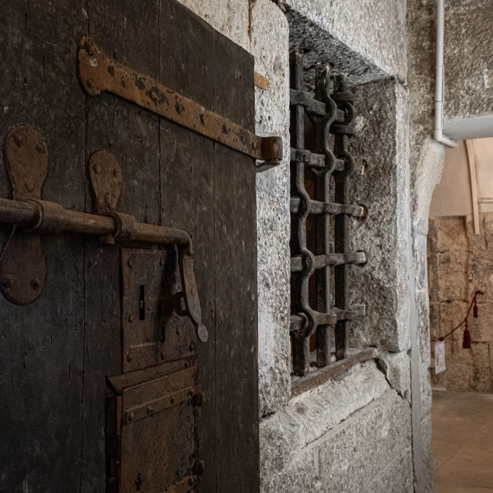Entrez dans les anciennes prisons de Piazza San Marco