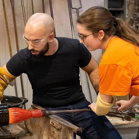 Probiere Glasblasen auf Murano aus