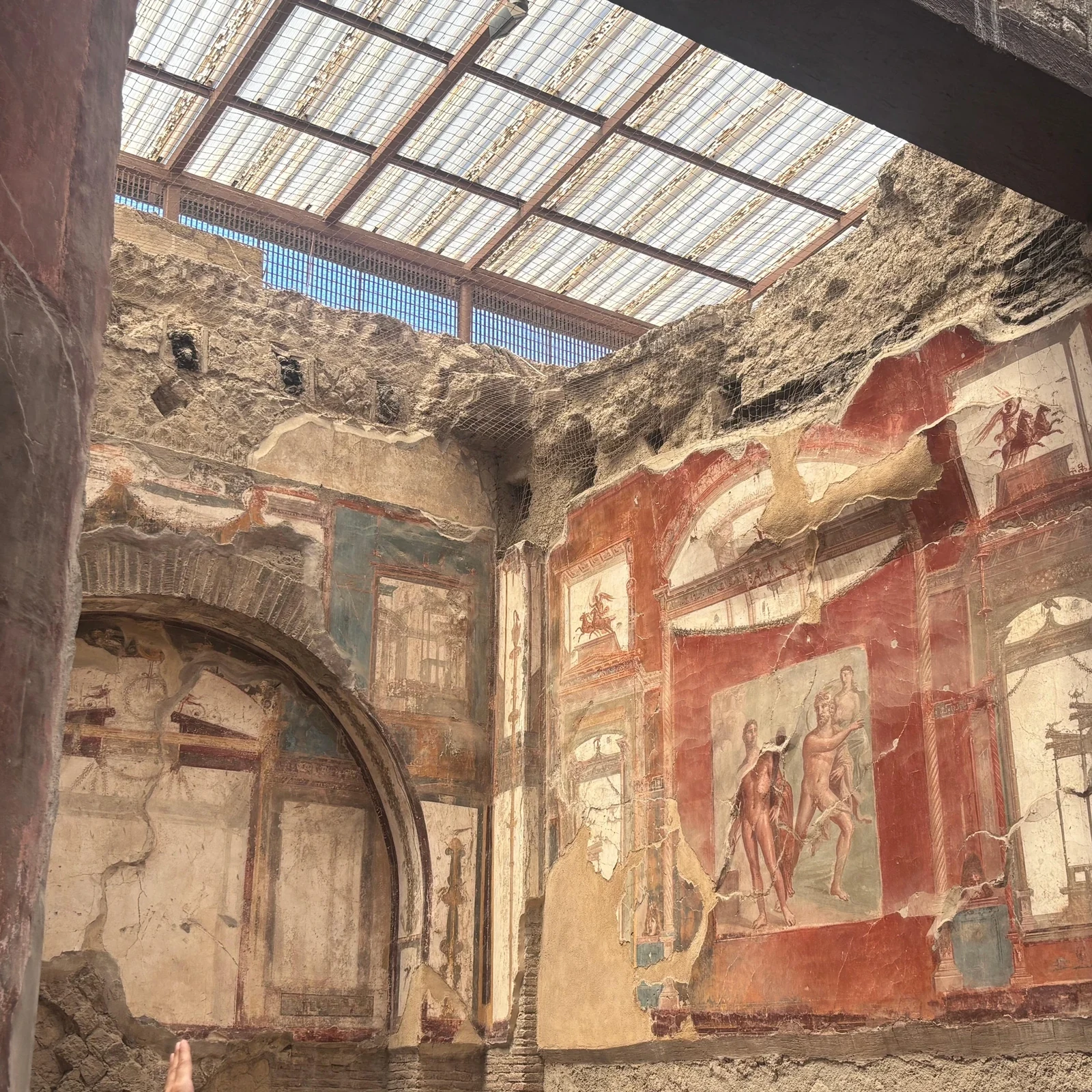Comprendre Herculanum en parcourant ses ruines avec un archéologue