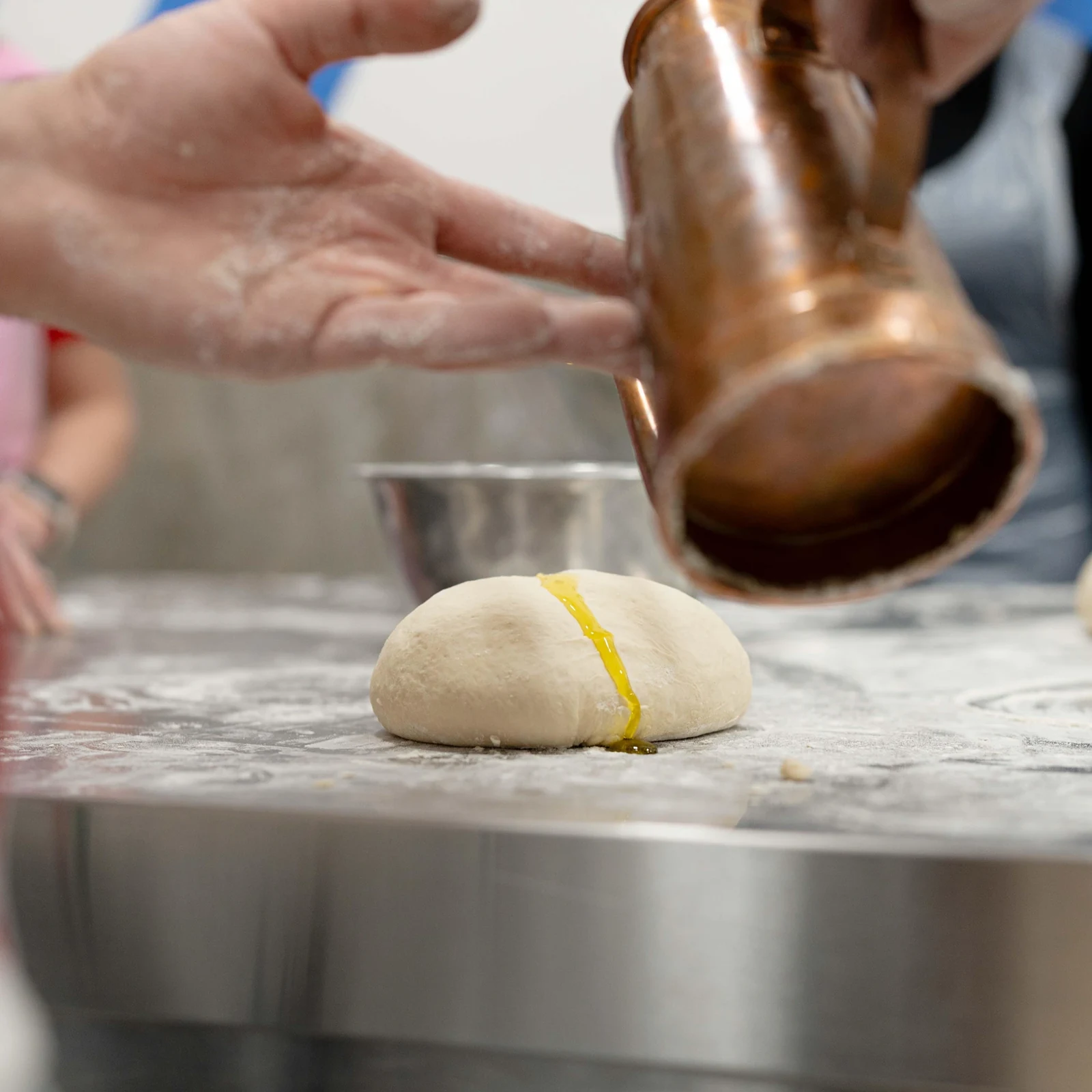 Atelier pizza napolitaine et tiramisù à Naples | TourBookGo