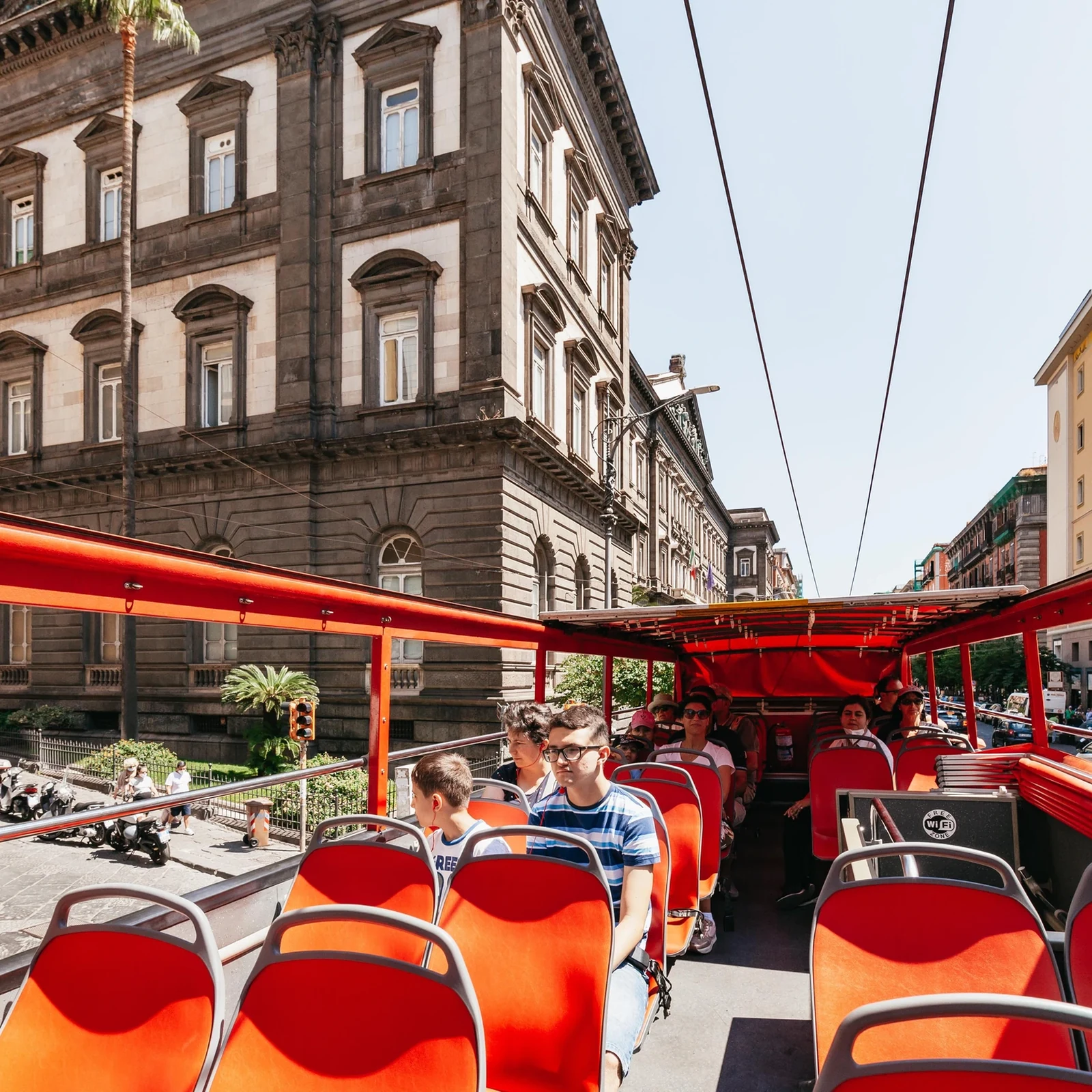 Deux circuits pour prendre vos repères à Naples