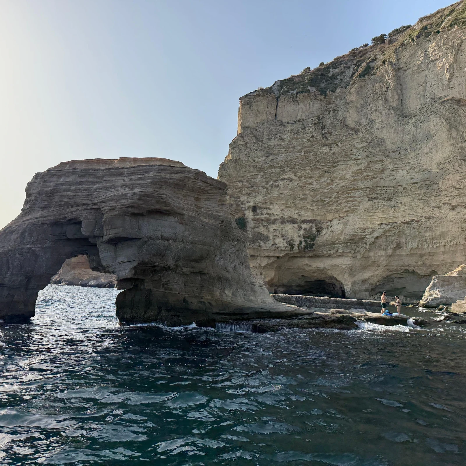 La côte de Naples au coucher du soleil, avec apéritif à bord