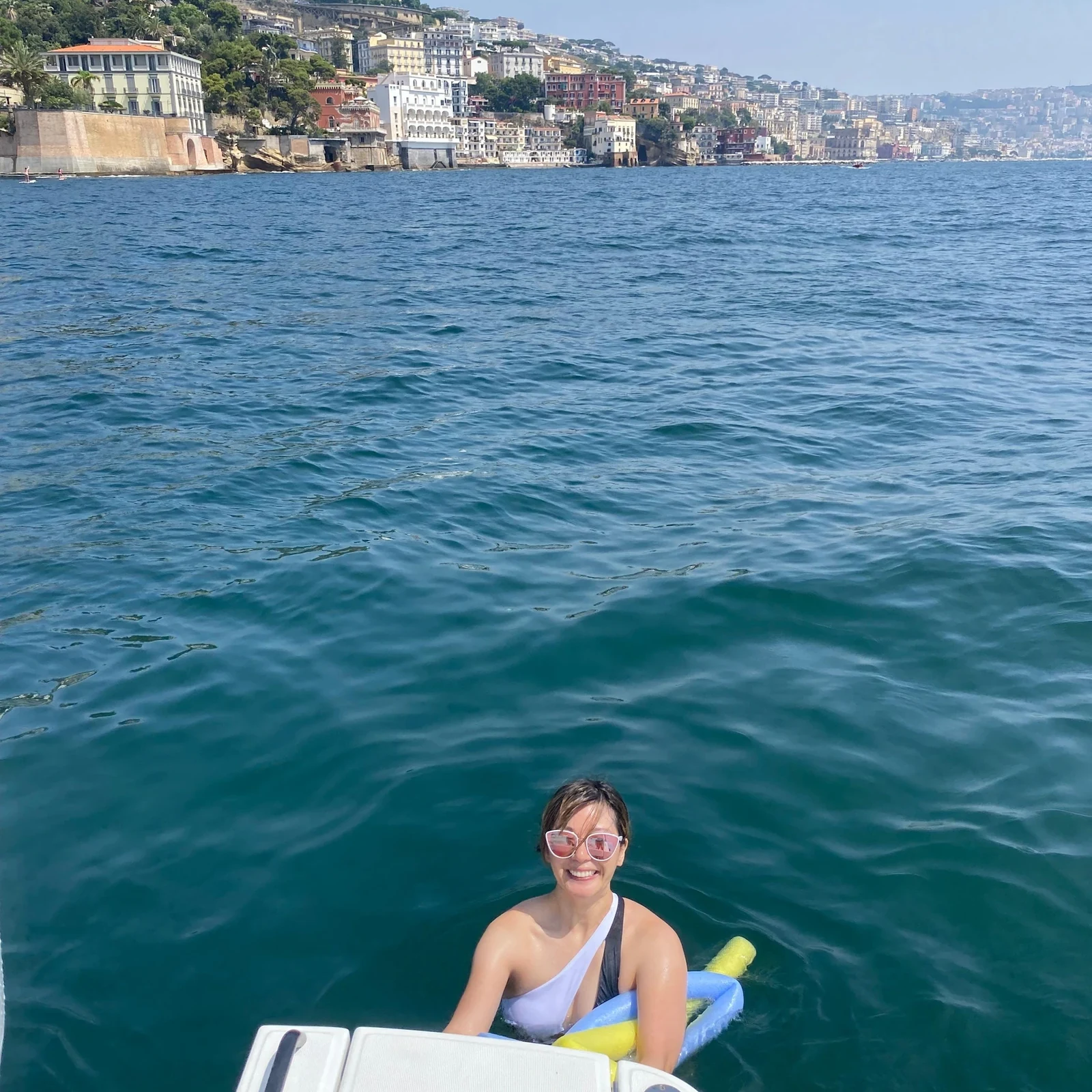 Die Posillipo-Küste vom Boot aus erleben