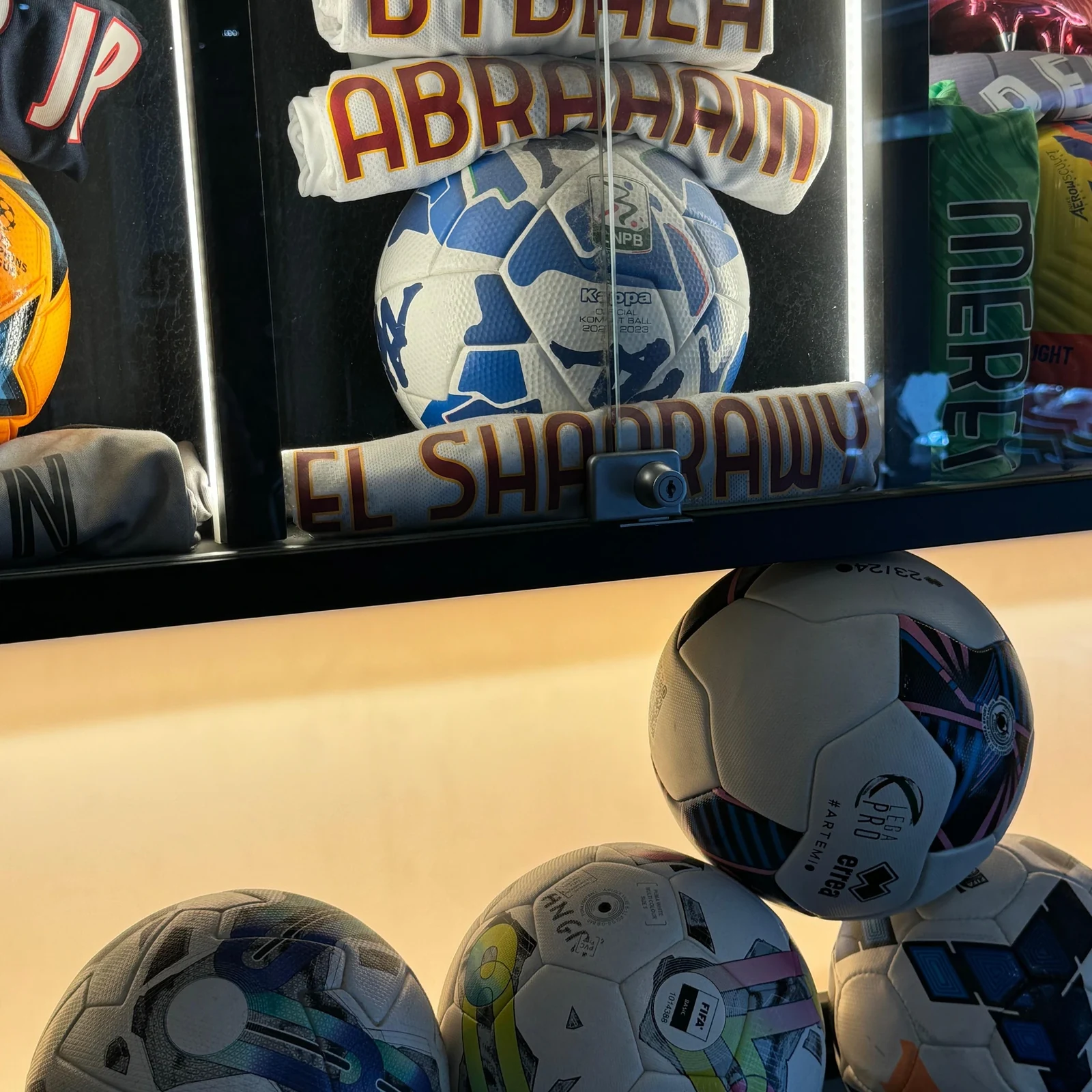 Descubre el vínculo entre Maradona y Nápoles desde el exterior del estadio